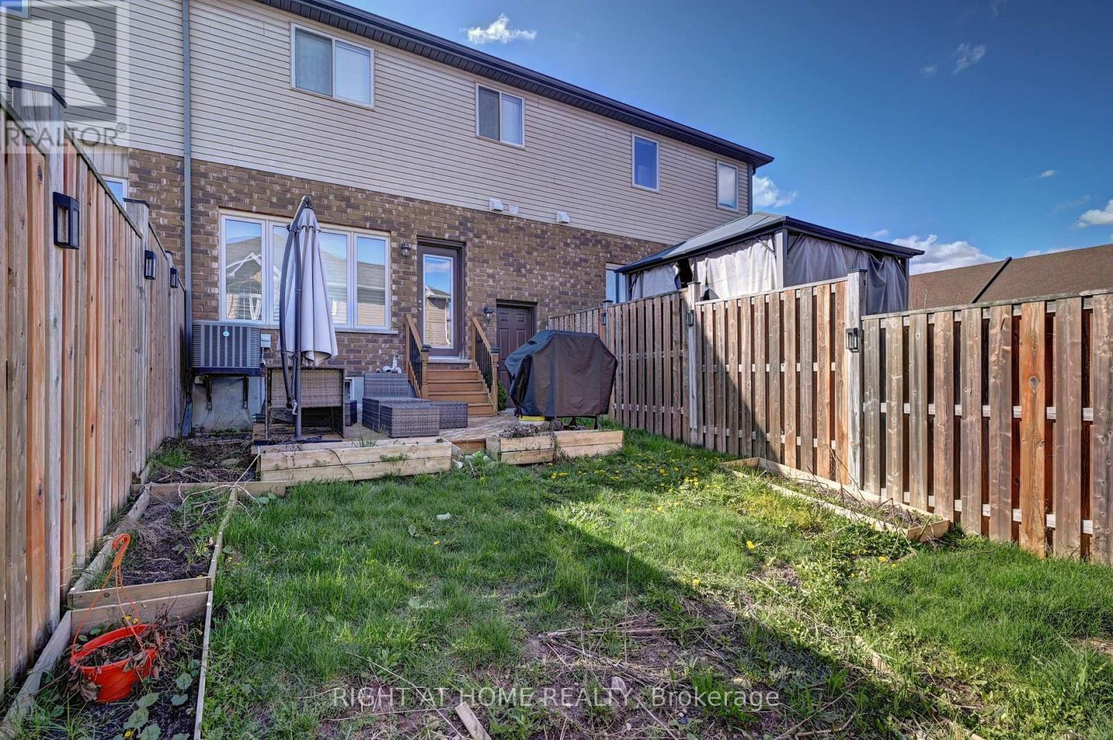 33 Mussen Street, Guelph, ON - Outdoor With Exterior