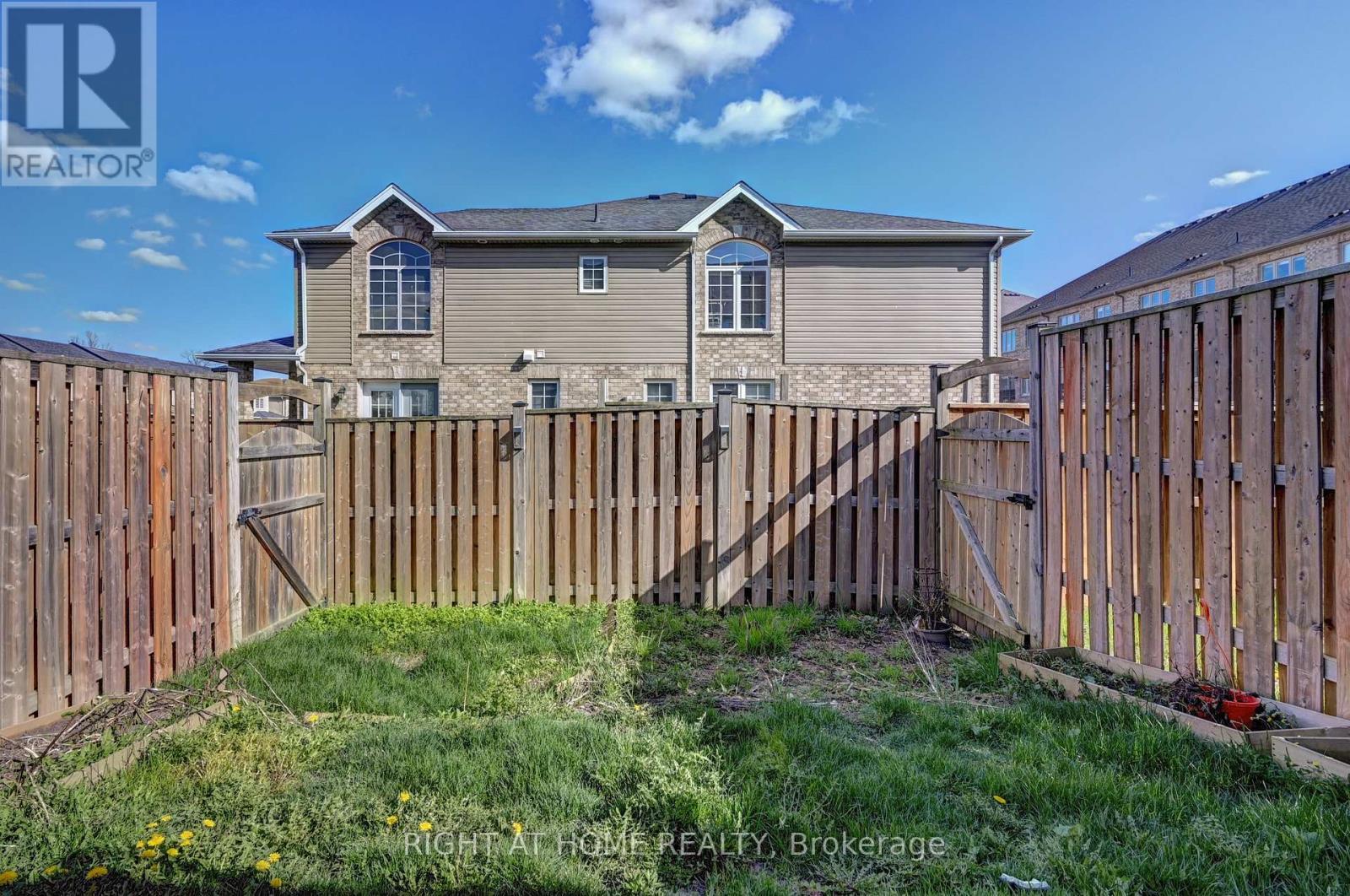 33 Mussen Street, Guelph, ON - Outdoor With Exterior