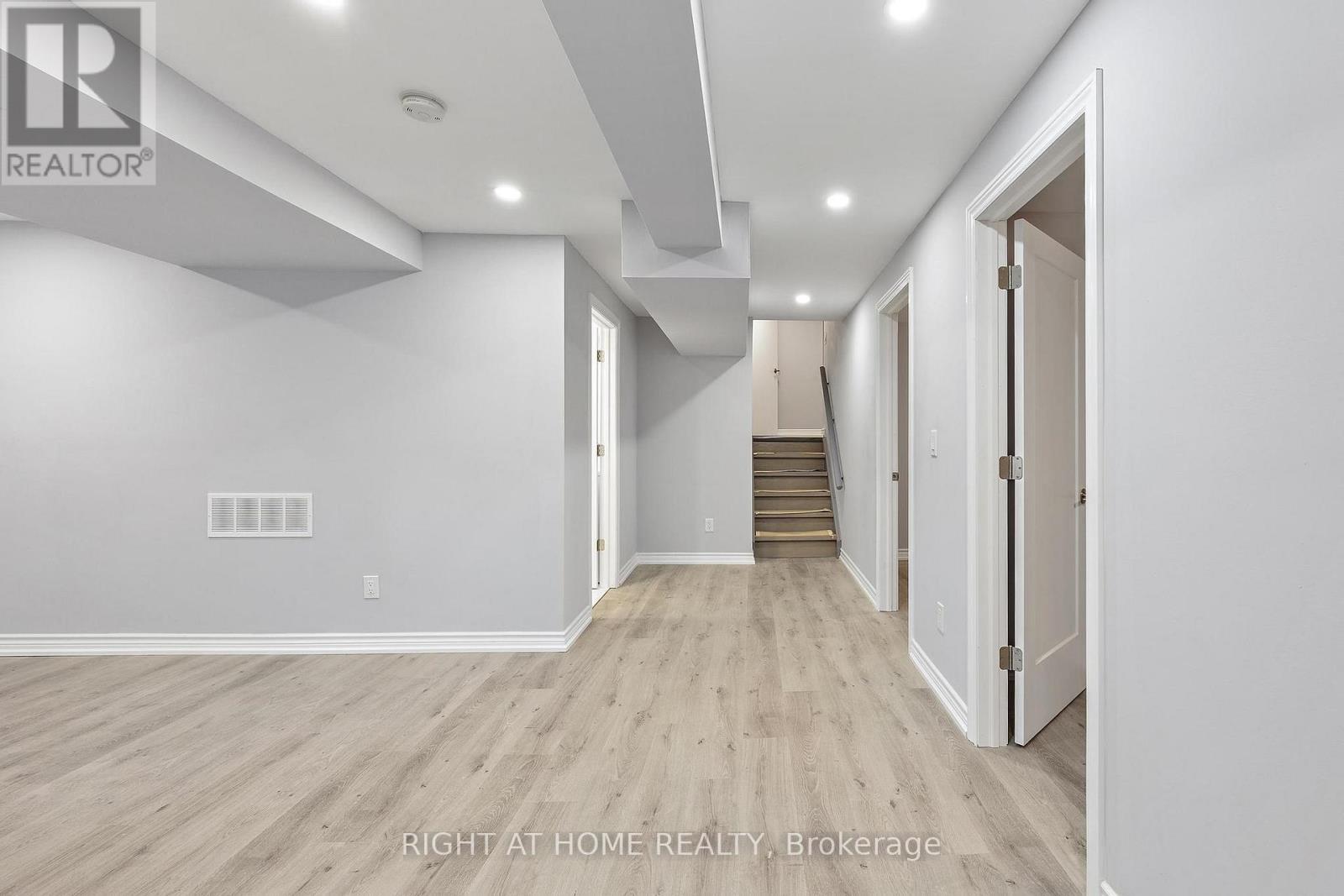 764 Willowbank Trail, Mississauga, ON - Indoor Photo Showing Other Room