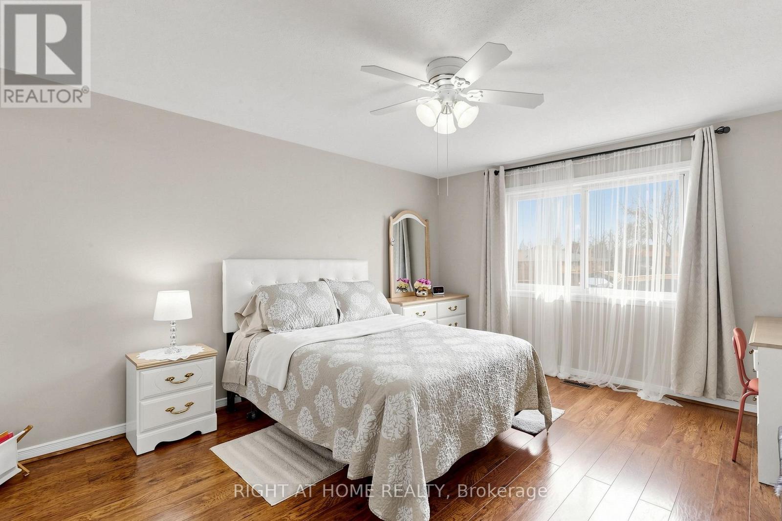73 Pepler Place, Barrie, ON - Indoor Photo Showing Bedroom