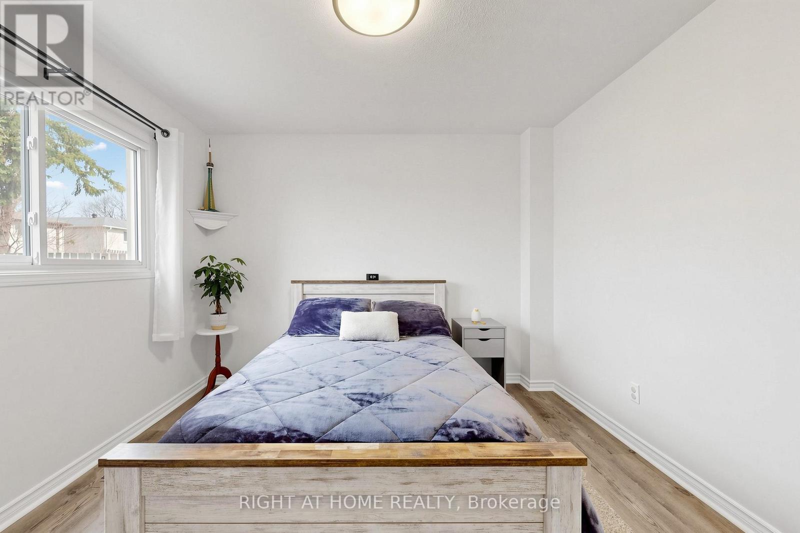 73 Pepler Place, Barrie, ON - Indoor Photo Showing Bedroom