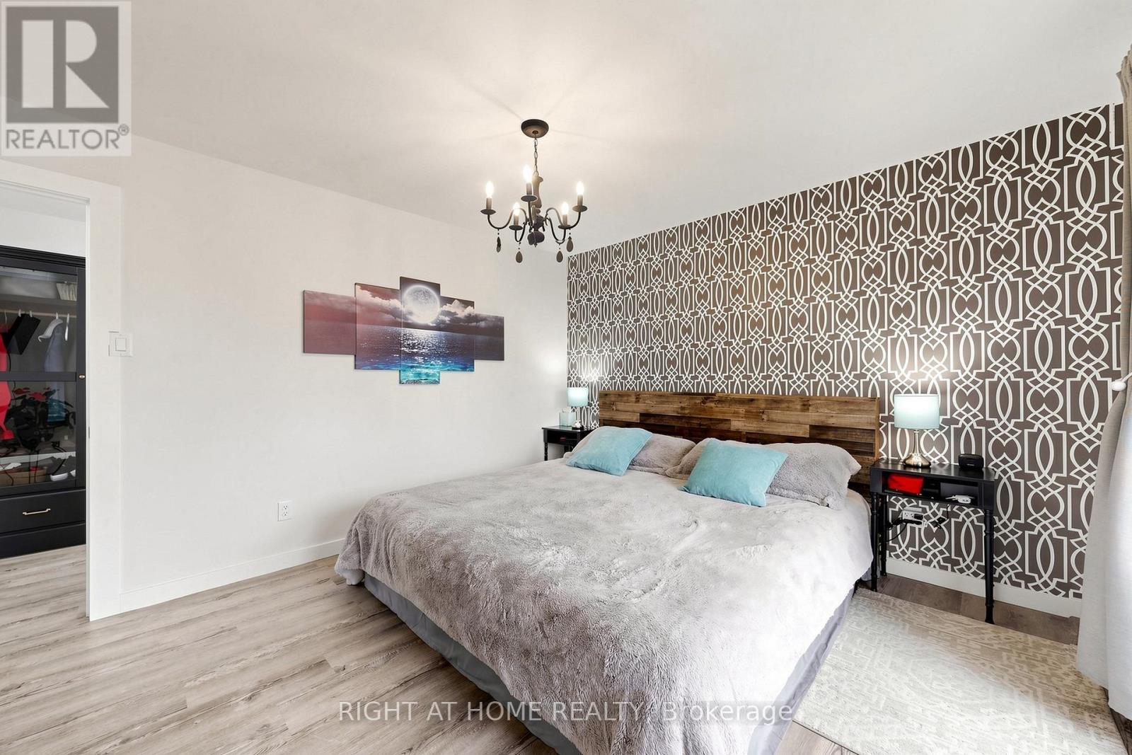 73 Pepler Place, Barrie, ON - Indoor Photo Showing Bedroom
