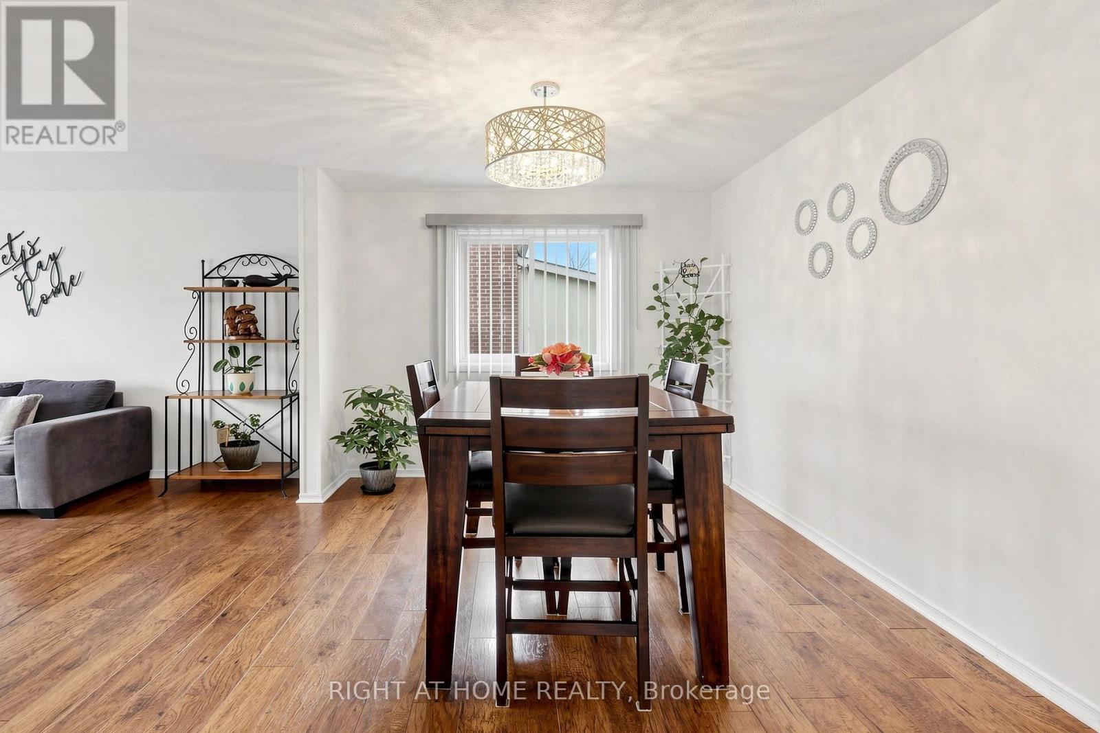 73 Pepler Place, Barrie, ON - Indoor Photo Showing Dining Room