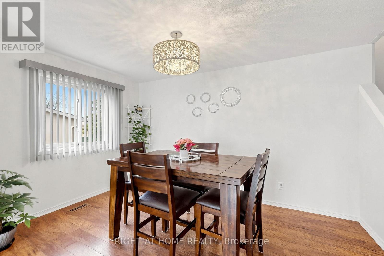 73 Pepler Place, Barrie, ON - Indoor Photo Showing Dining Room