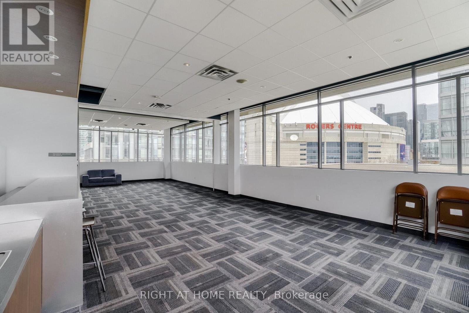 2107 - 10 Navy Wharf Court, Toronto, ON - Indoor Photo Showing Other Room