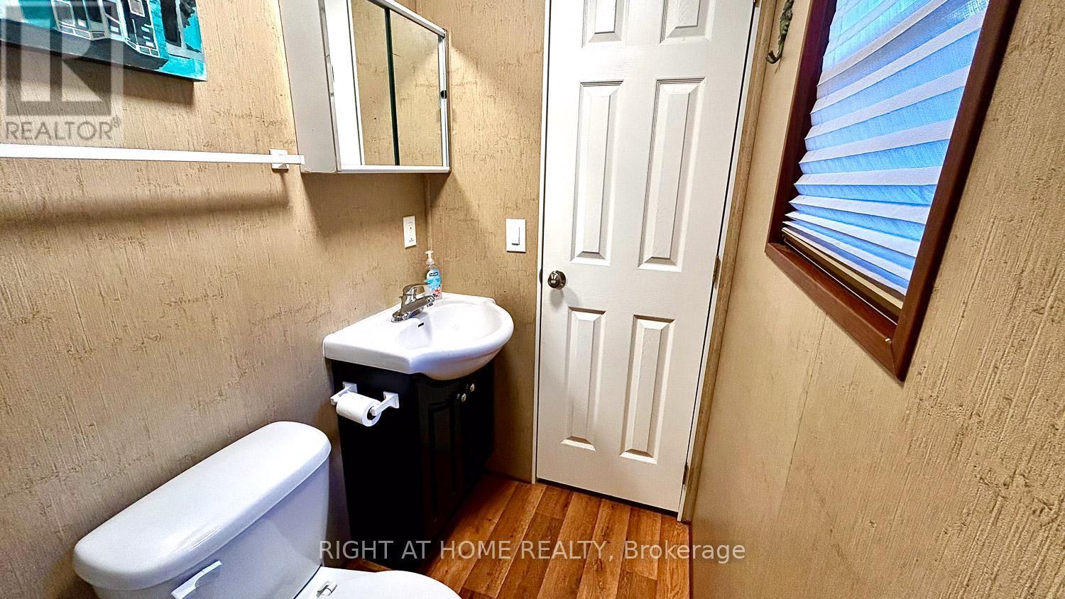 29 Maple Ridge - 1336 South Morrison Lake Road, Gravenhurst, ON - Indoor Photo Showing Bathroom