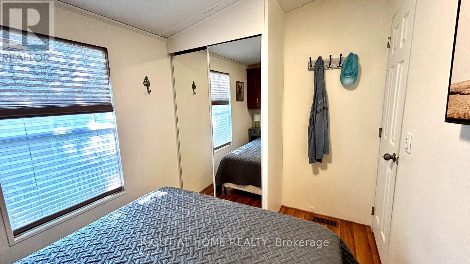 29 Maple Ridge - 1336 South Morrison Lake Road, Gravenhurst, ON - Indoor Photo Showing Bedroom