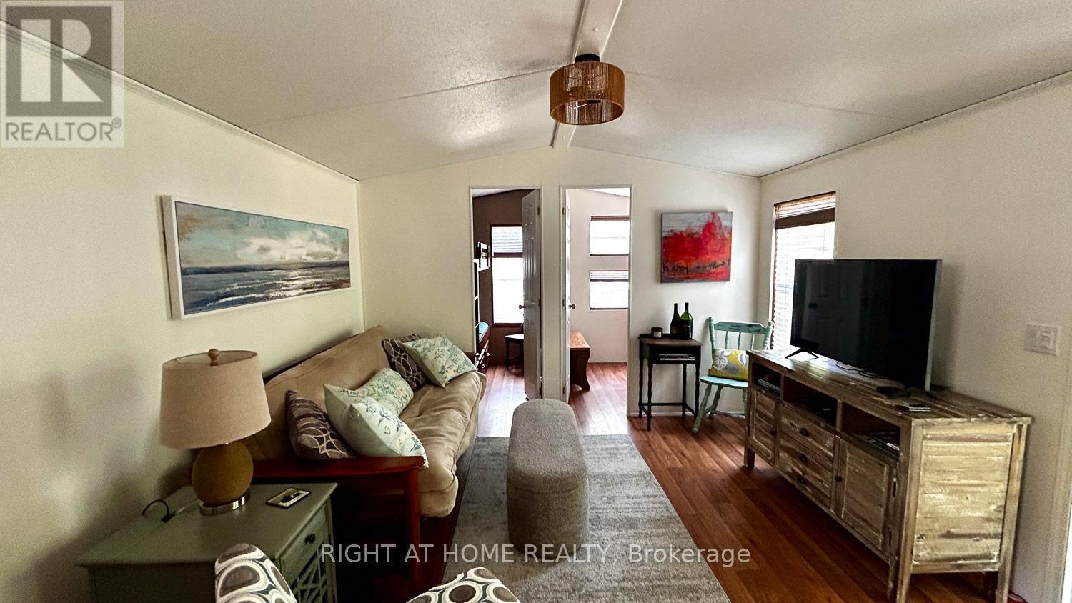 29 Maple Ridge - 1336 South Morrison Lake Road, Gravenhurst, ON - Indoor