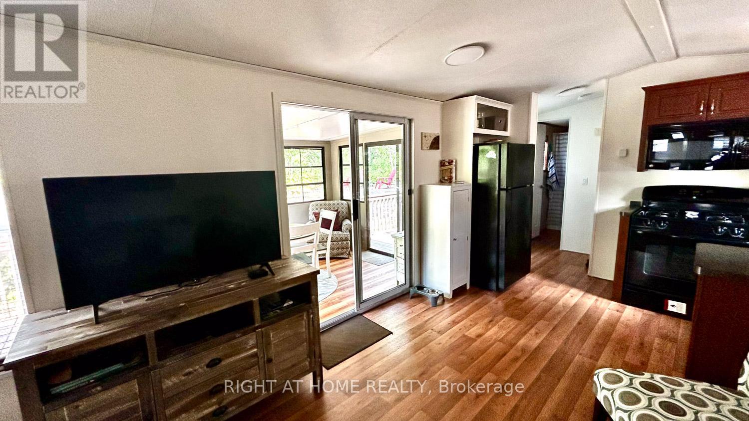 29 Maple Ridge - 1336 South Morrison Lake Road, Gravenhurst, ON - Indoor