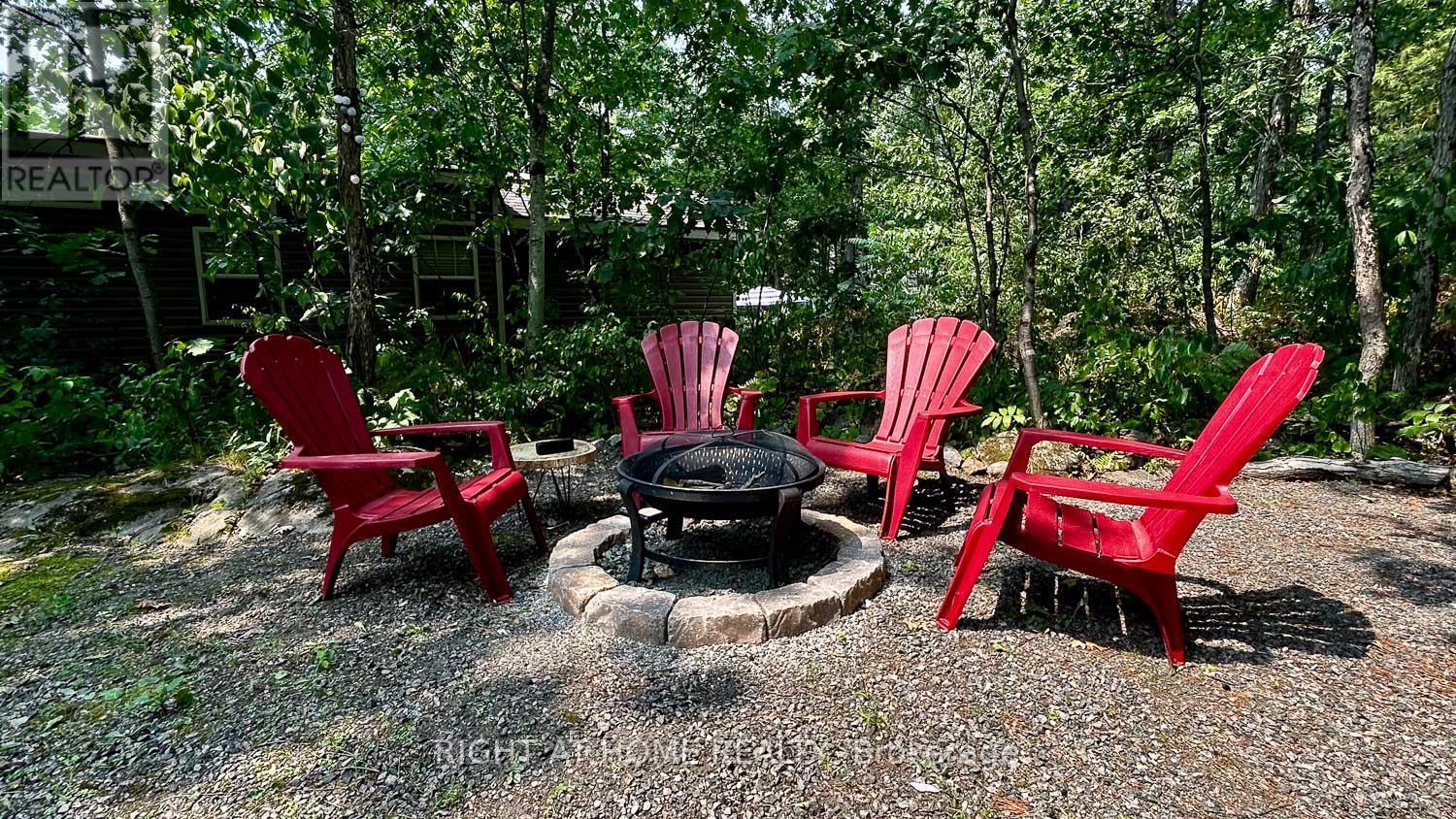 29 Maple Ridge - 1336 South Morrison Lake Road, Gravenhurst, ON - Outdoor With Deck Patio Veranda