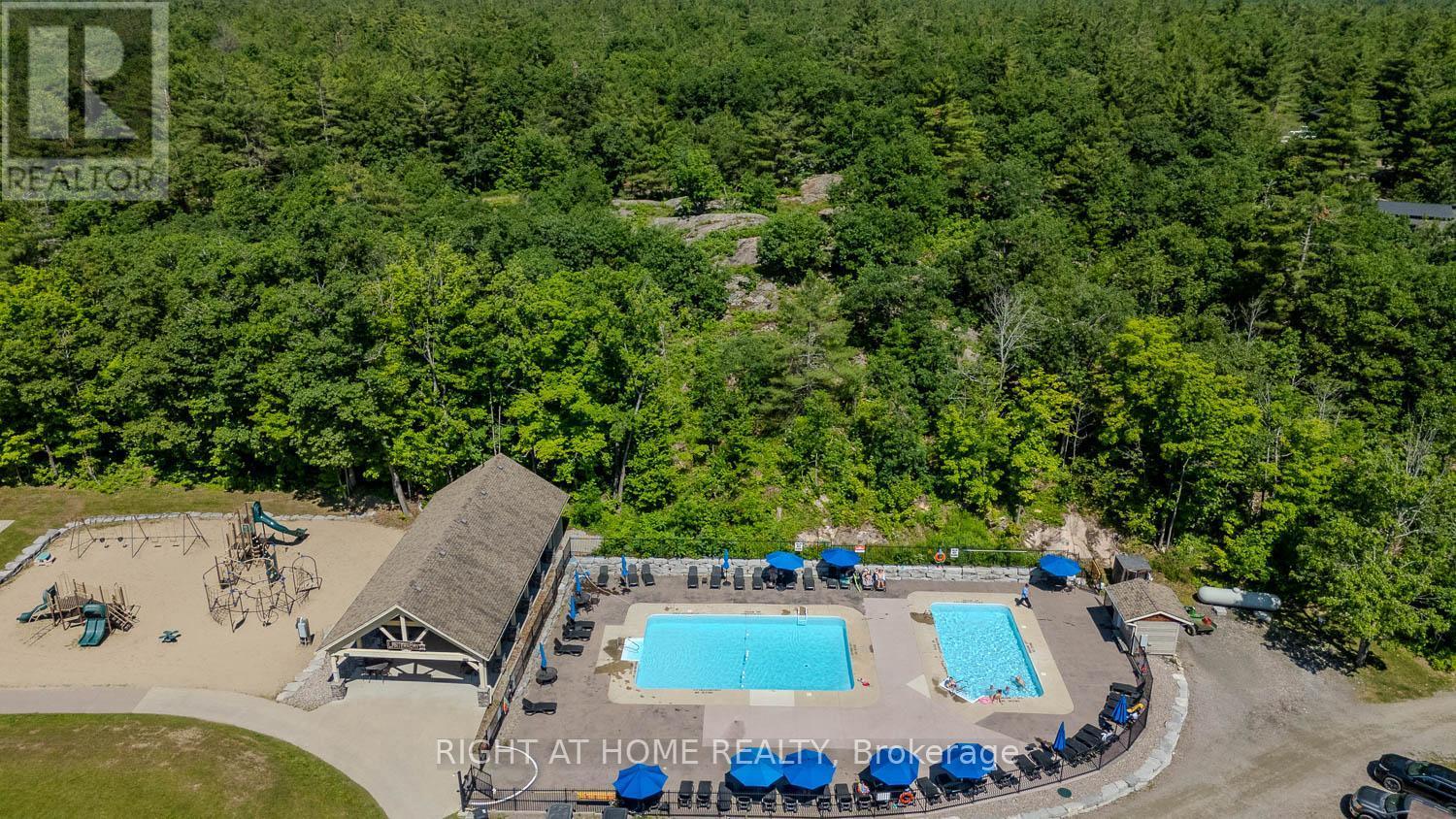 29 Maple Ridge - 1336 South Morrison Lake Road, Gravenhurst, ON - Outdoor With In Ground Pool