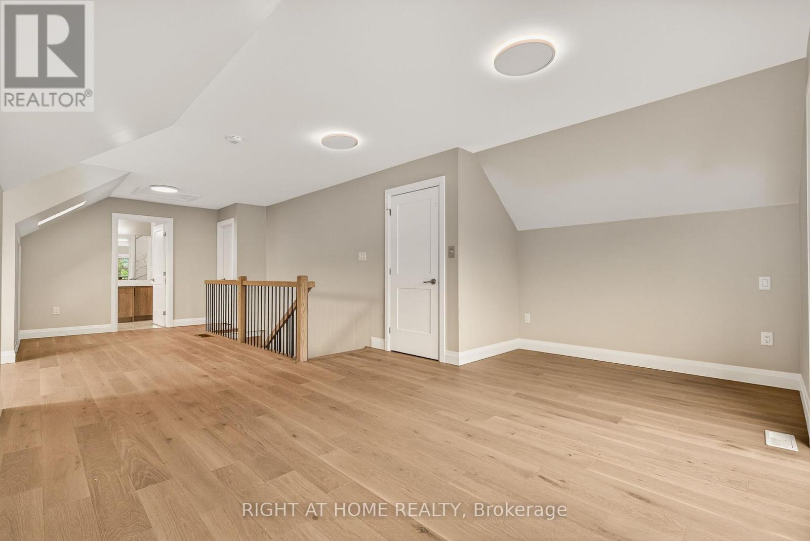 3rd Floor lot versatile living space - 279 Hess Street S, Hamilton, ON - Indoor Photo Showing Other Room