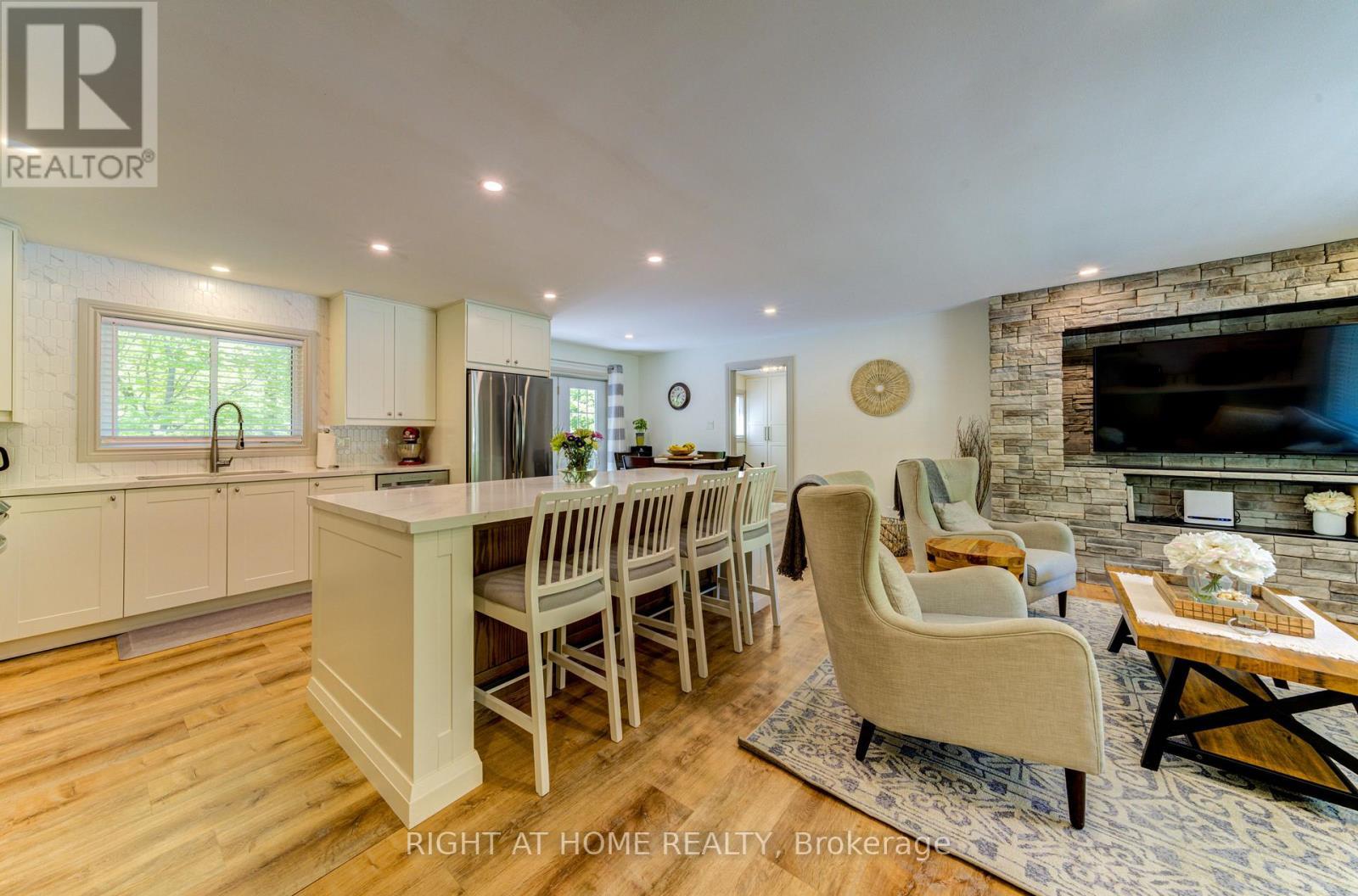 214 Desroches Trail, Tiny, ON - Indoor