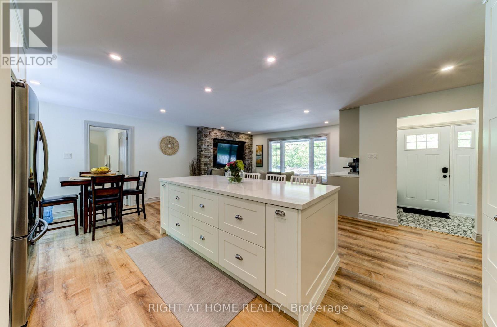 214 Desroches Trail, Tiny, ON - Indoor