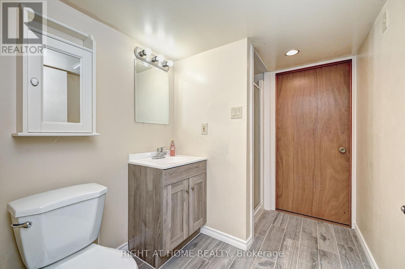 92 Pinemeadow Crescent, Waterloo, ON - Indoor Photo Showing Bathroom