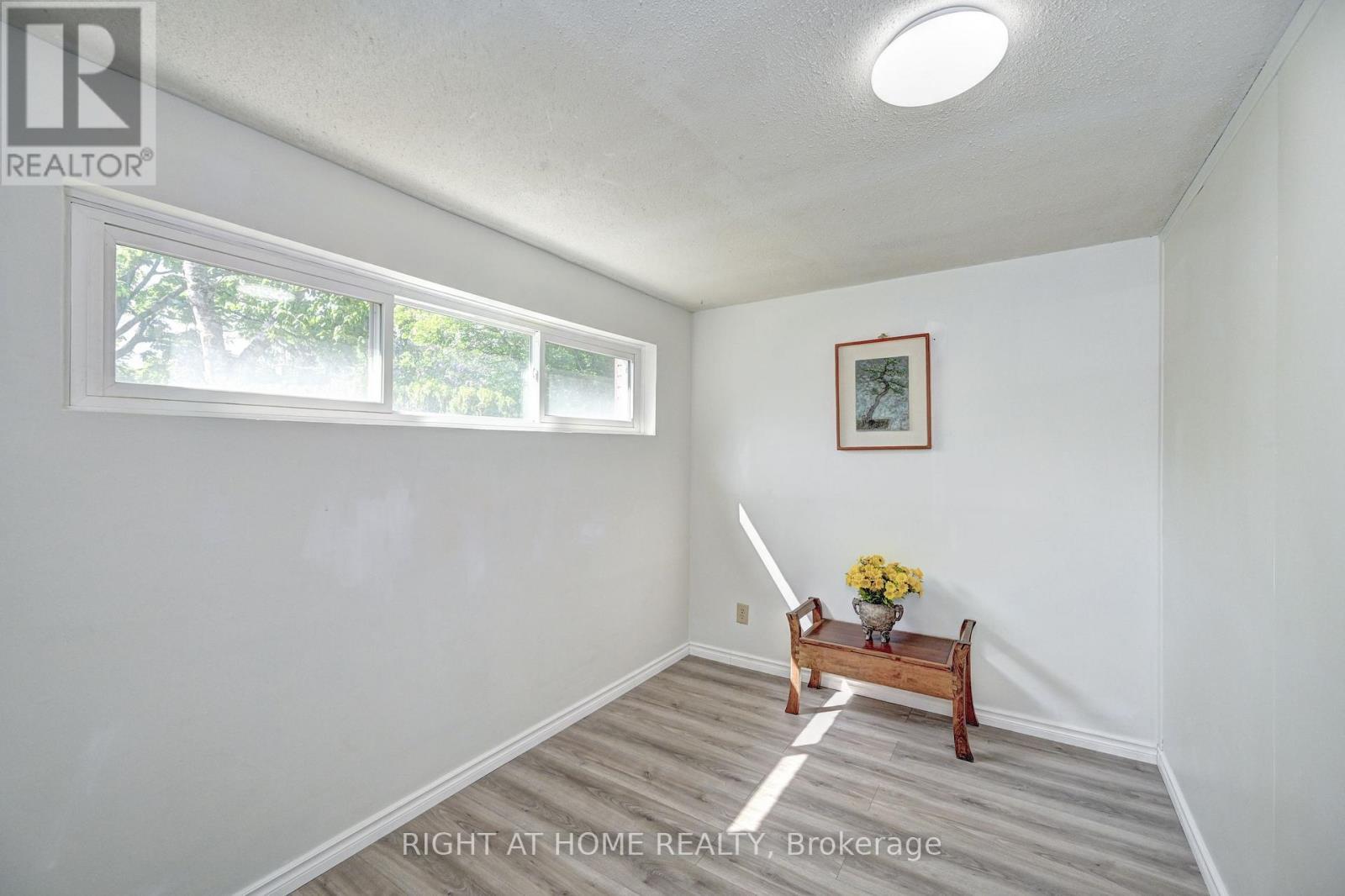 92 Pinemeadow Crescent, Waterloo, ON - Indoor Photo Showing Other Room