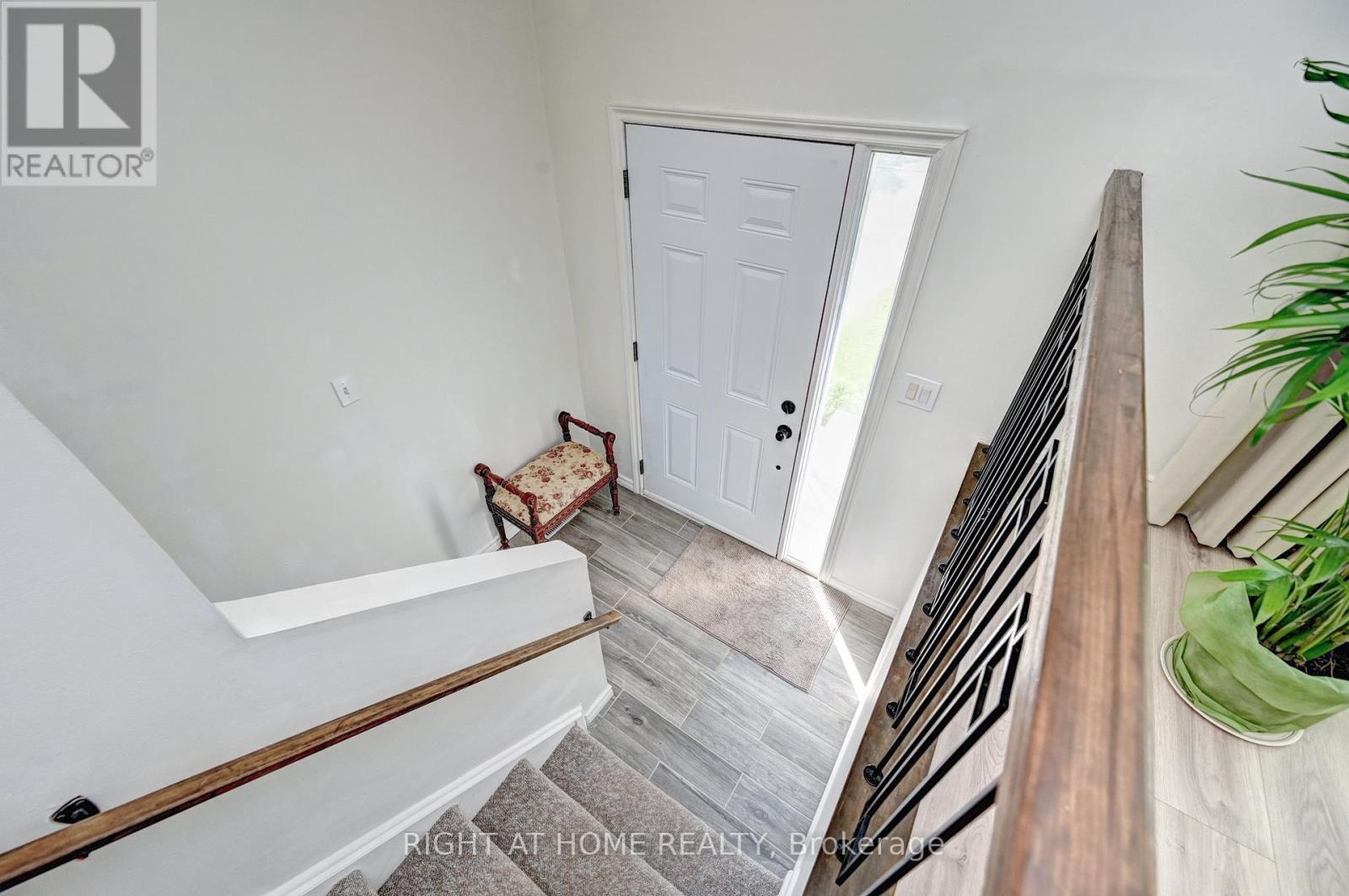 92 Pinemeadow Crescent, Waterloo, ON - Indoor Photo Showing Other Room