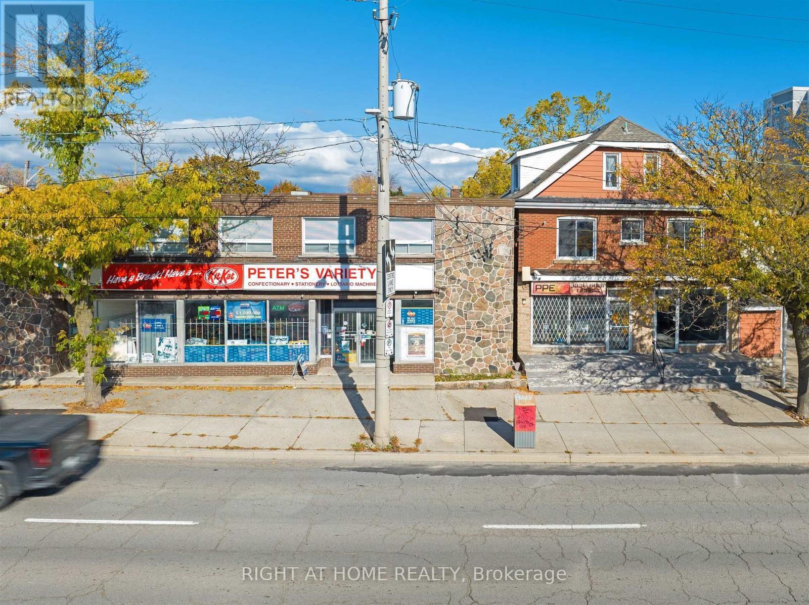 353 Queenston Road, Hamilton, ON - Outdoor