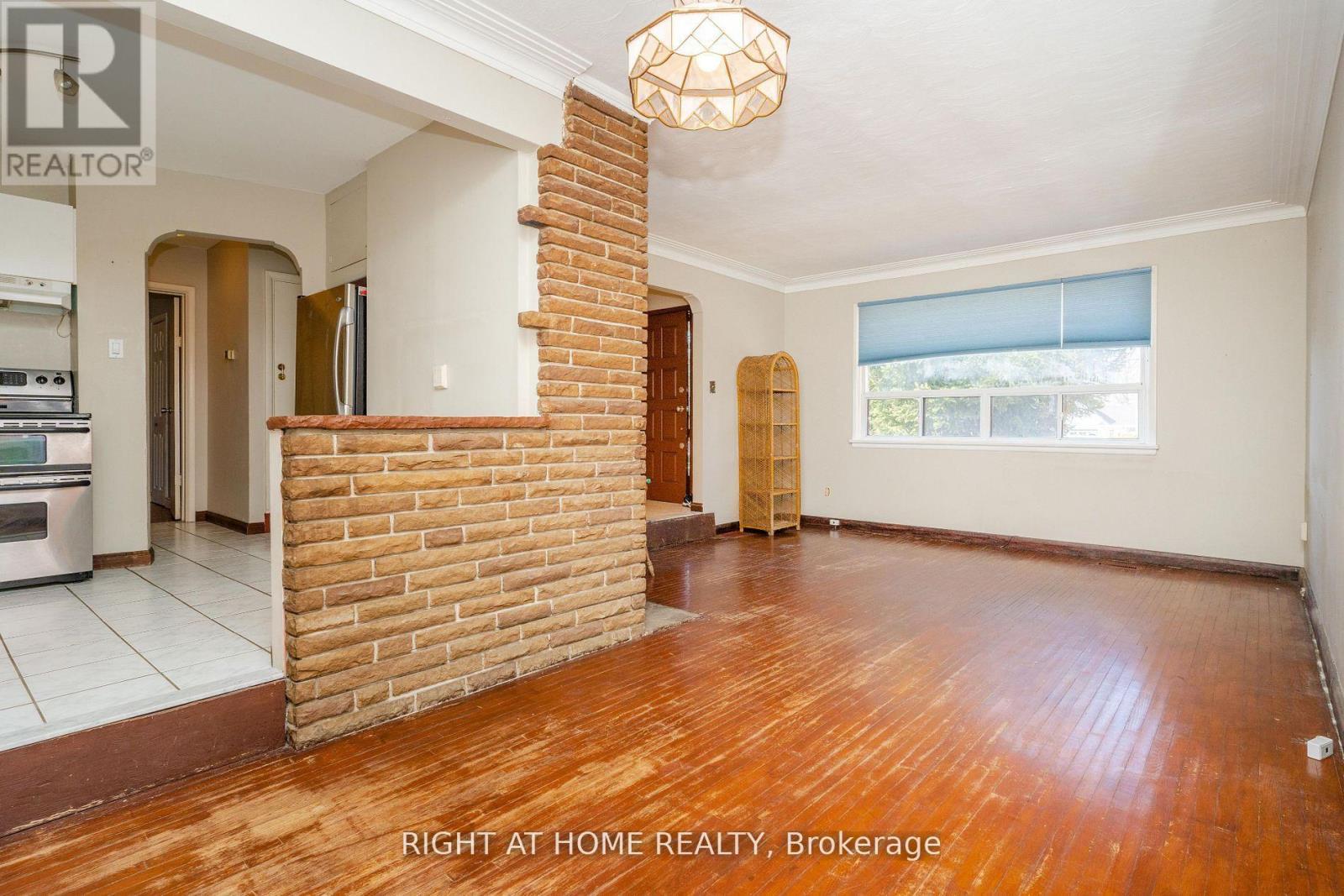 1045 Deta Road, Mississauga, ON - Indoor Photo Showing Other Room