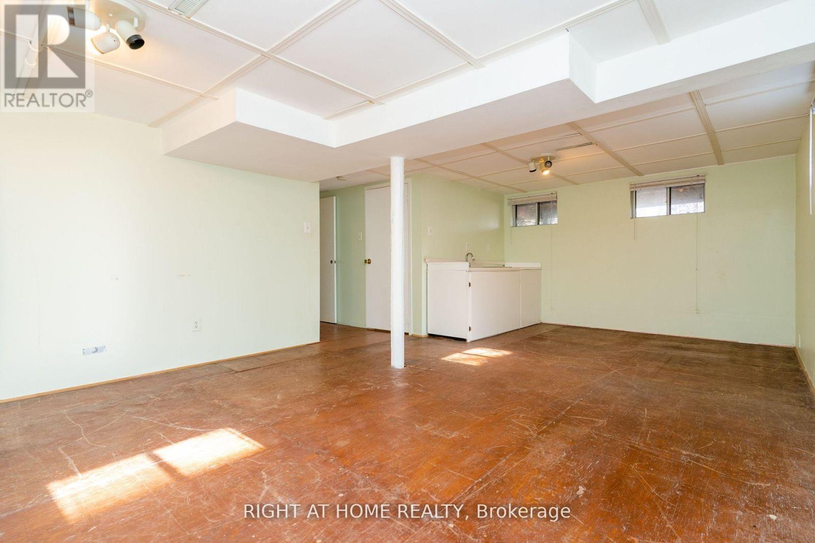 1045 Deta Road, Mississauga, ON - Indoor