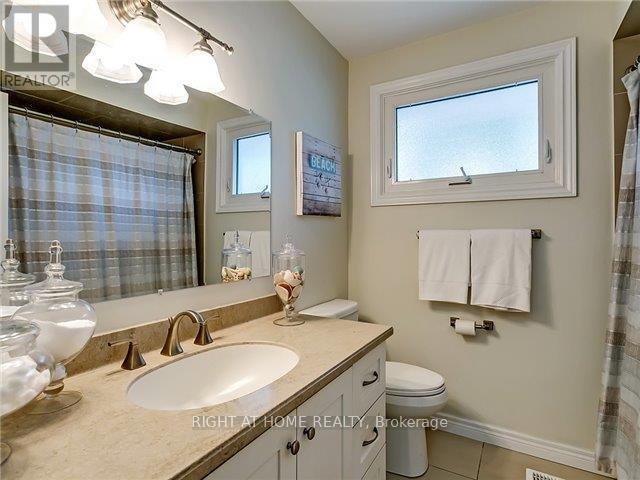 273 Kenwood Avenue, Burlington, ON - Indoor Photo Showing Bathroom