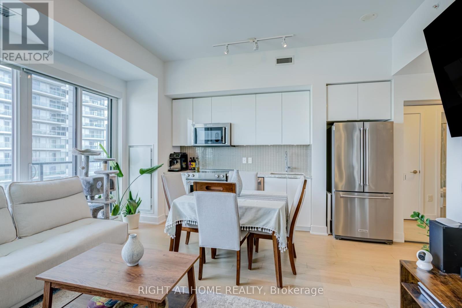 1413 - 30 Shore Breeze Drive, Toronto, ON - Indoor