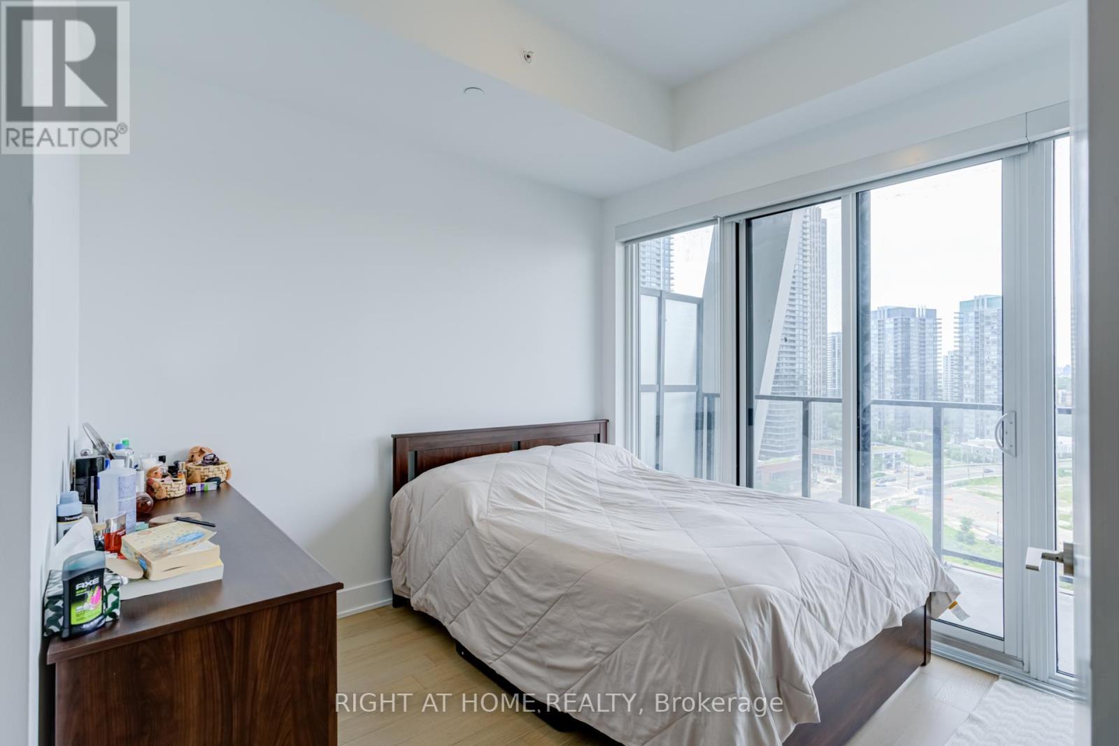 1413 - 30 Shore Breeze Drive, Toronto, ON - Indoor Photo Showing Bedroom