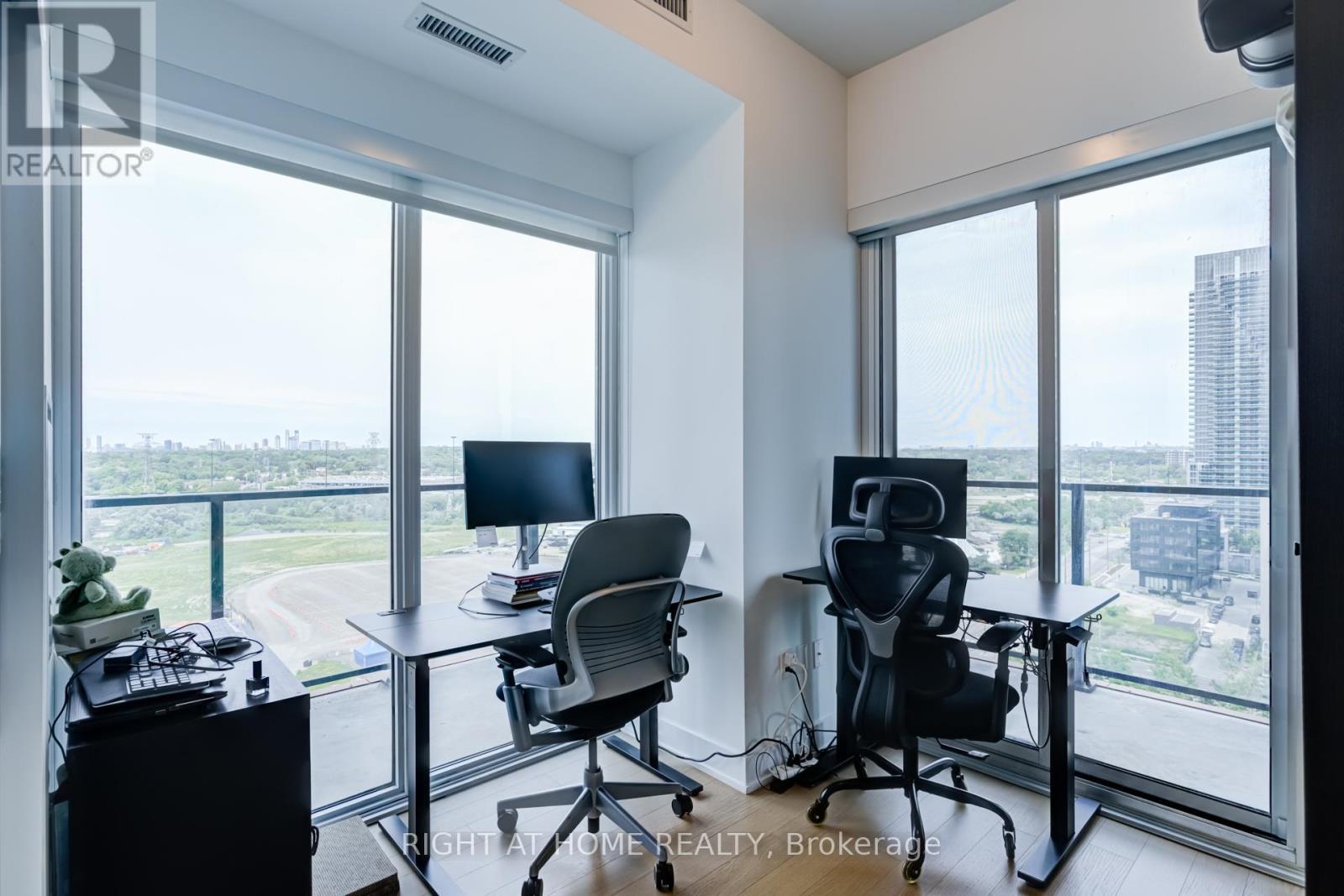 1413 - 30 Shore Breeze Drive, Toronto, ON - Indoor Photo Showing Office