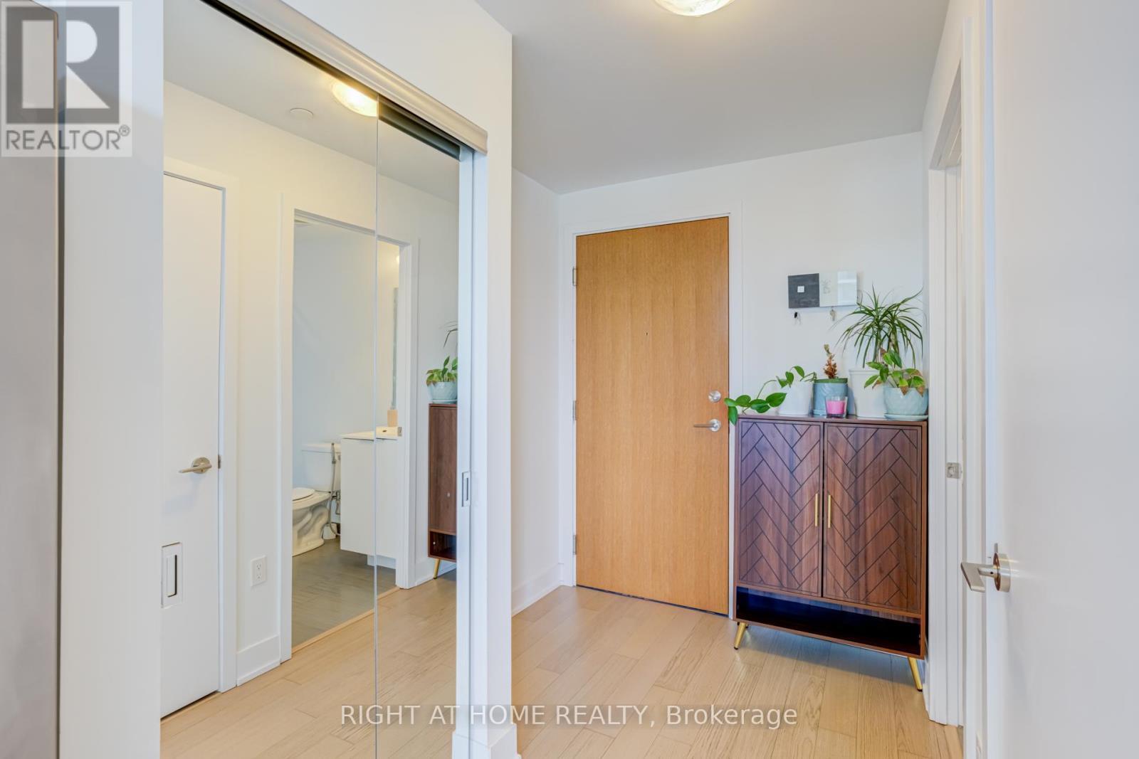 1413 - 30 Shore Breeze Drive, Toronto, ON - Indoor Photo Showing Other Room