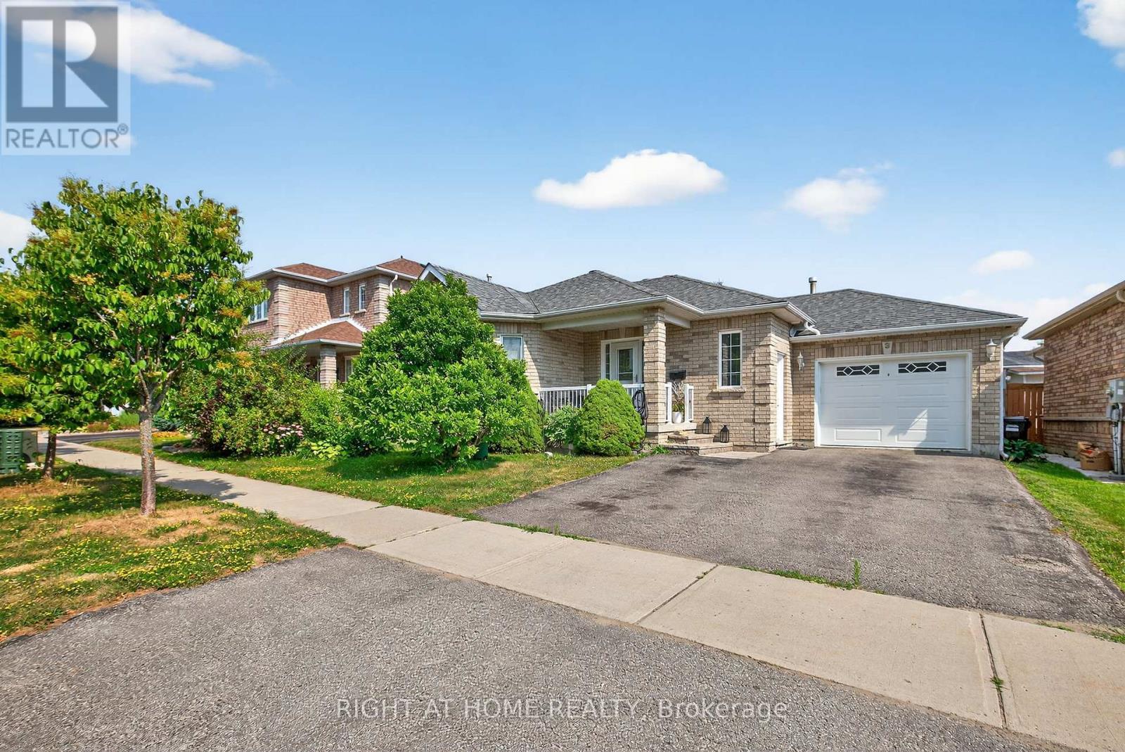 3 Player Drive, Barrie, ON - Outdoor With Facade