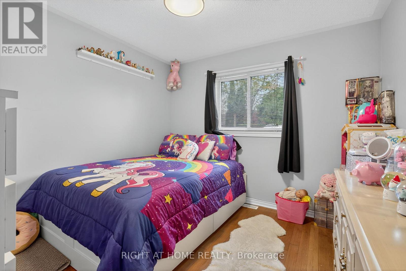 3 Player Drive, Barrie, ON - Indoor Photo Showing Bedroom