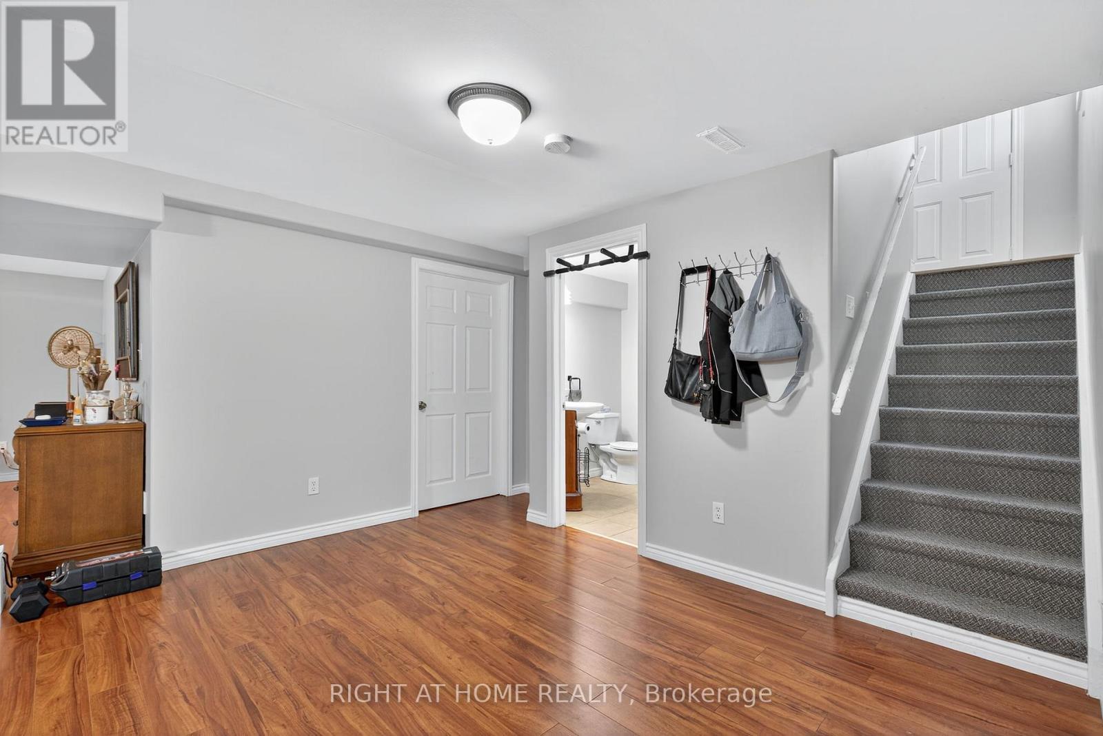 3 Player Drive, Barrie, ON - Indoor Photo Showing Other Room