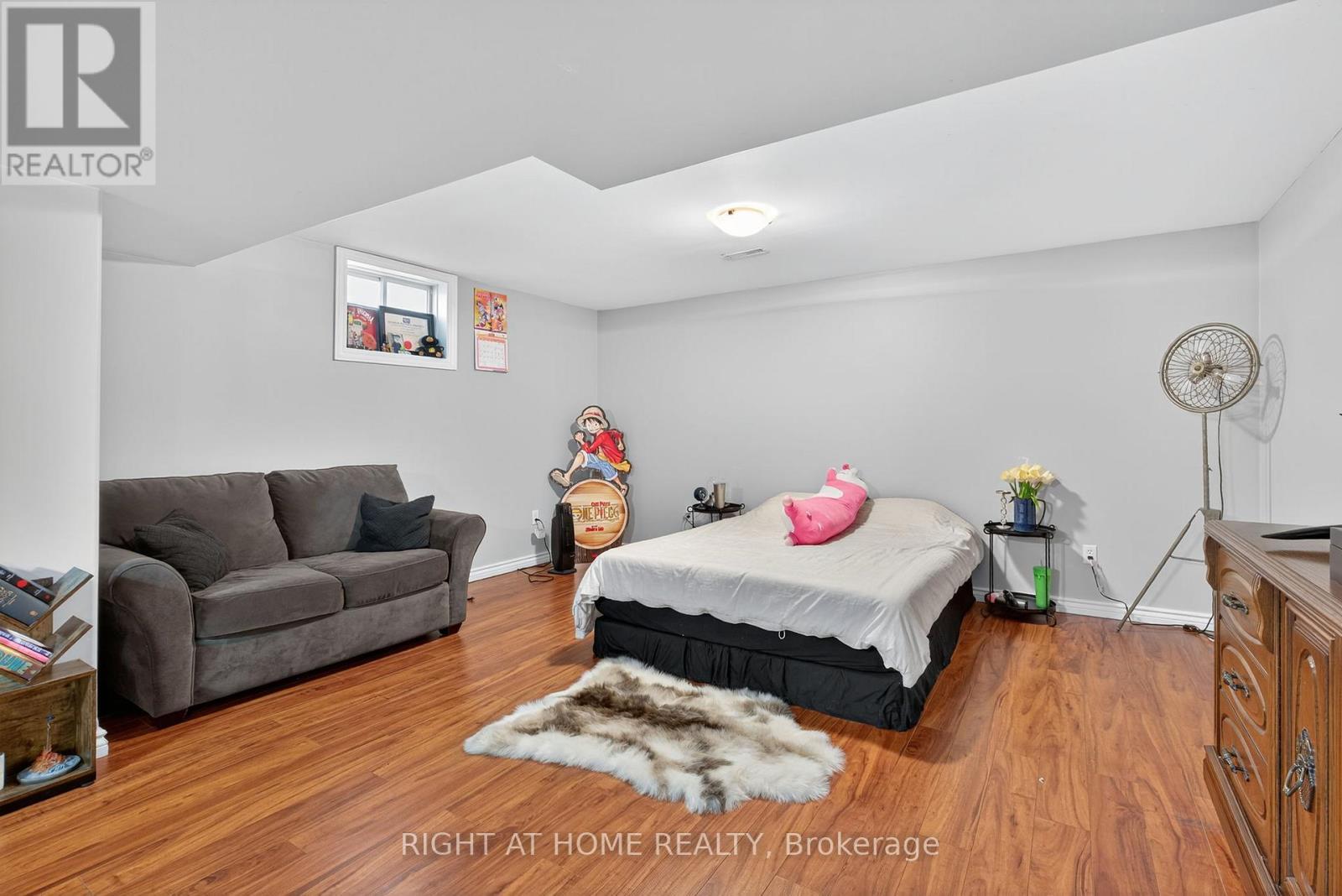 3 Player Drive, Barrie, ON - Indoor Photo Showing Bedroom