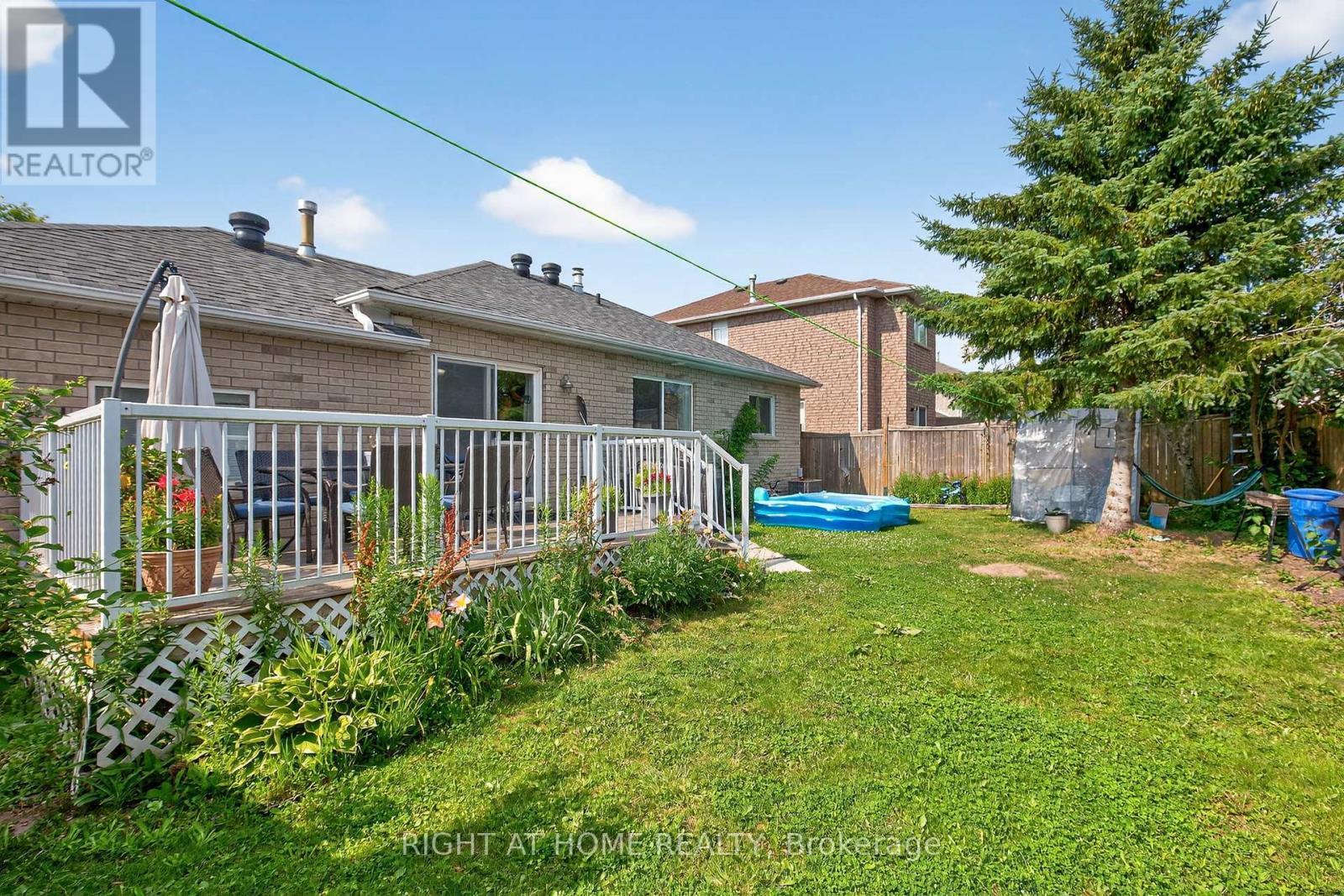 3 Player Drive, Barrie, ON - Outdoor