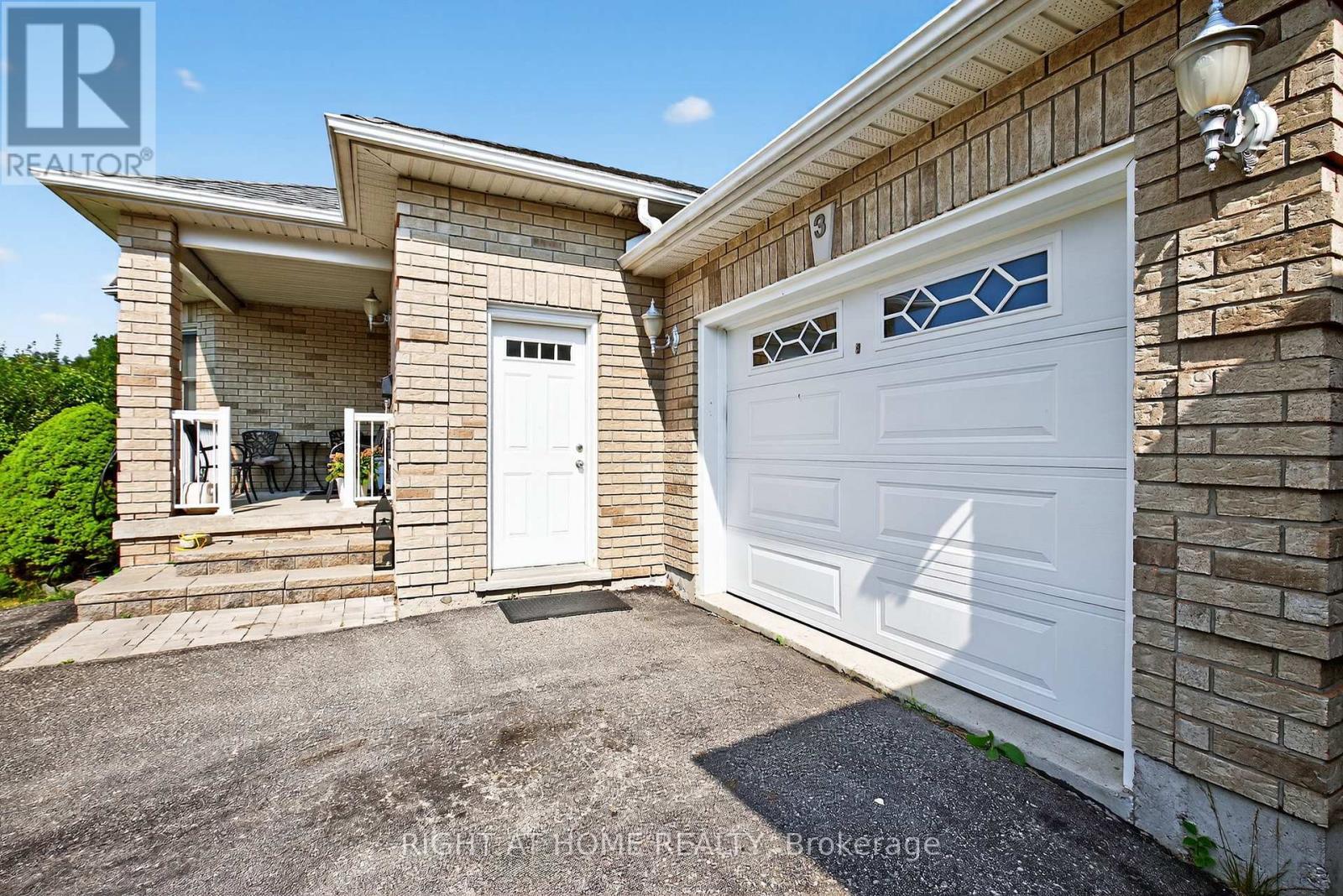 3 Player Drive, Barrie, ON - Outdoor