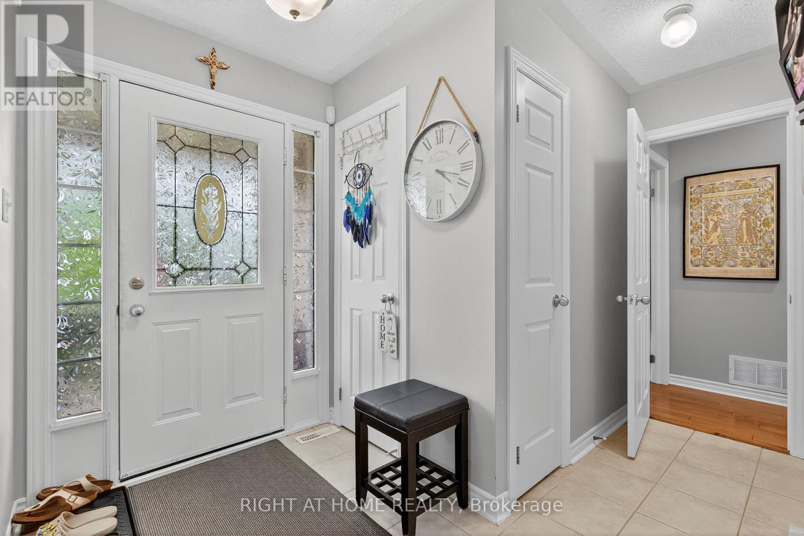 3 Player Drive, Barrie, ON - Indoor Photo Showing Other Room