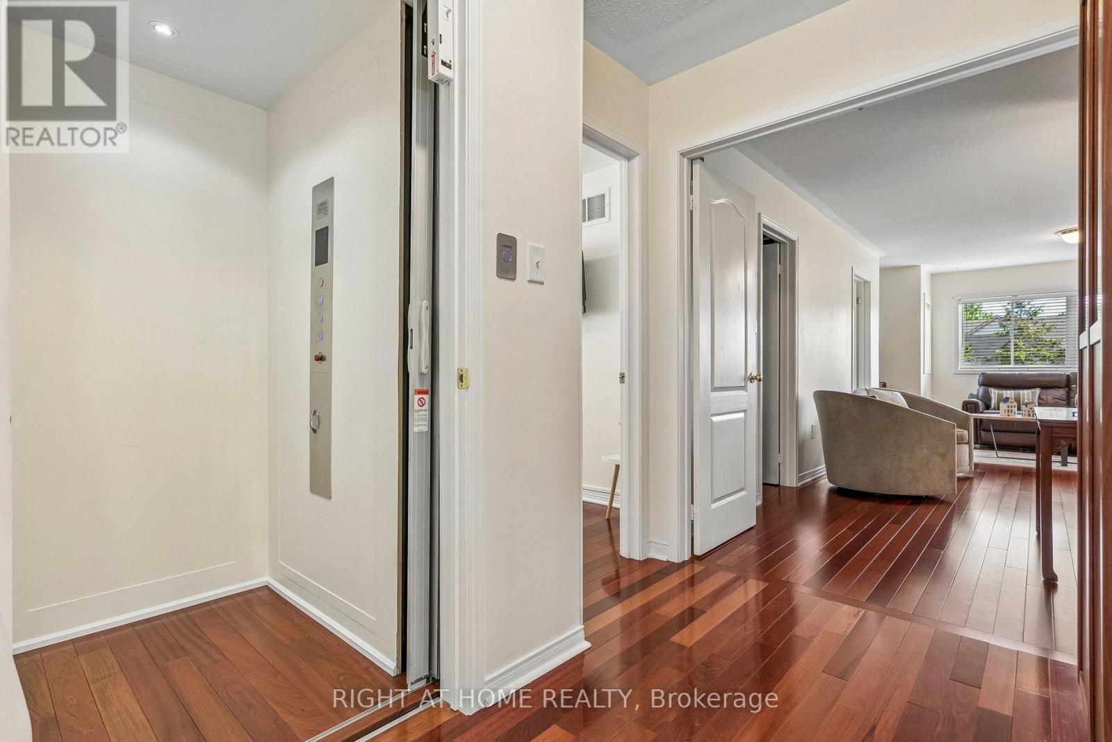 4263 Couples Crescent, Burlington, ON