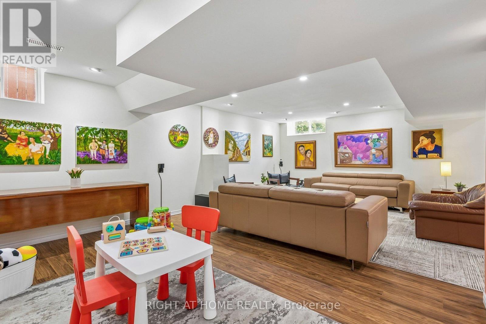 4263 Couples Crescent, Burlington, ON