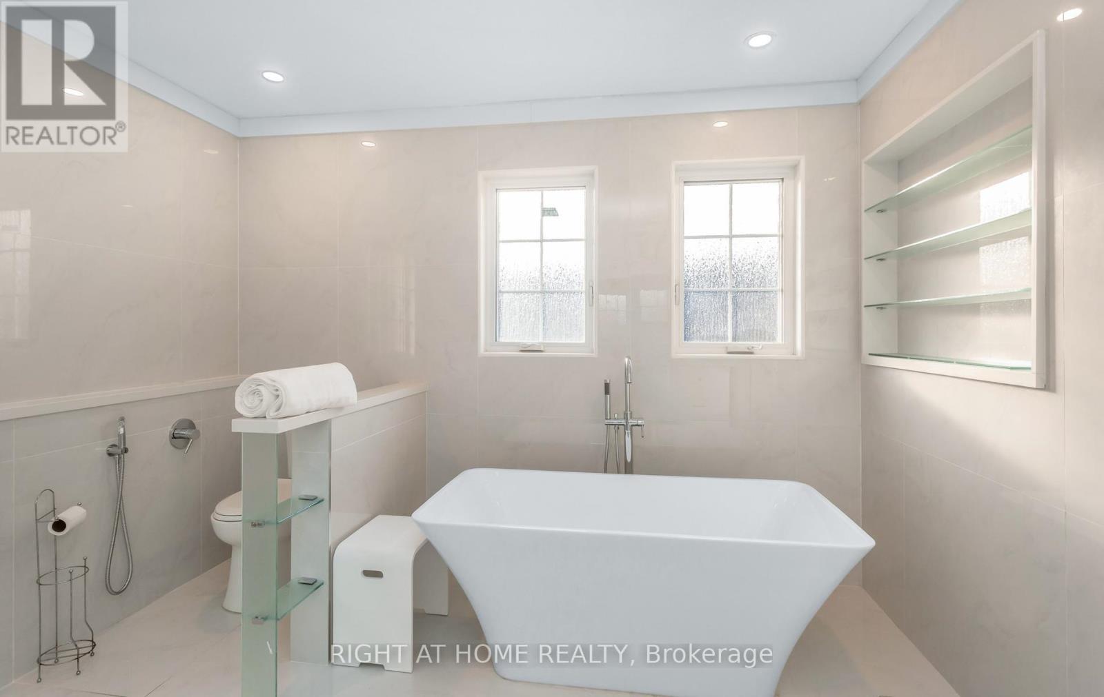 3081 Baron Drive, Mississauga, ON - Indoor Photo Showing Bathroom