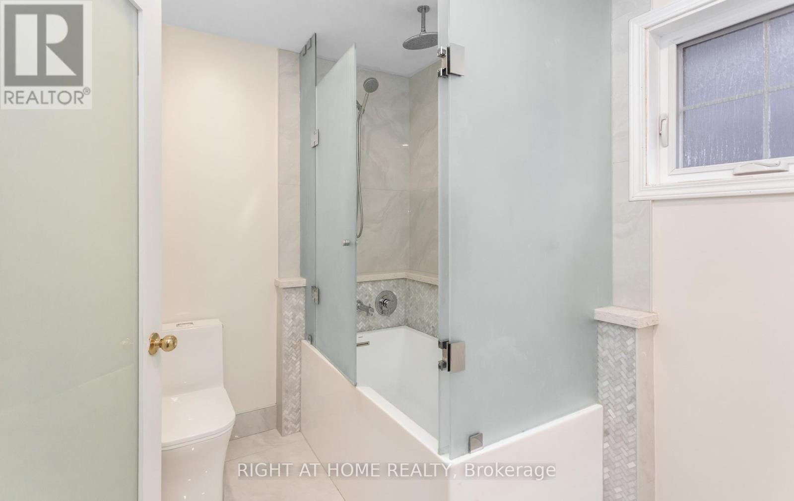 3081 Baron Drive, Mississauga, ON - Indoor Photo Showing Bathroom