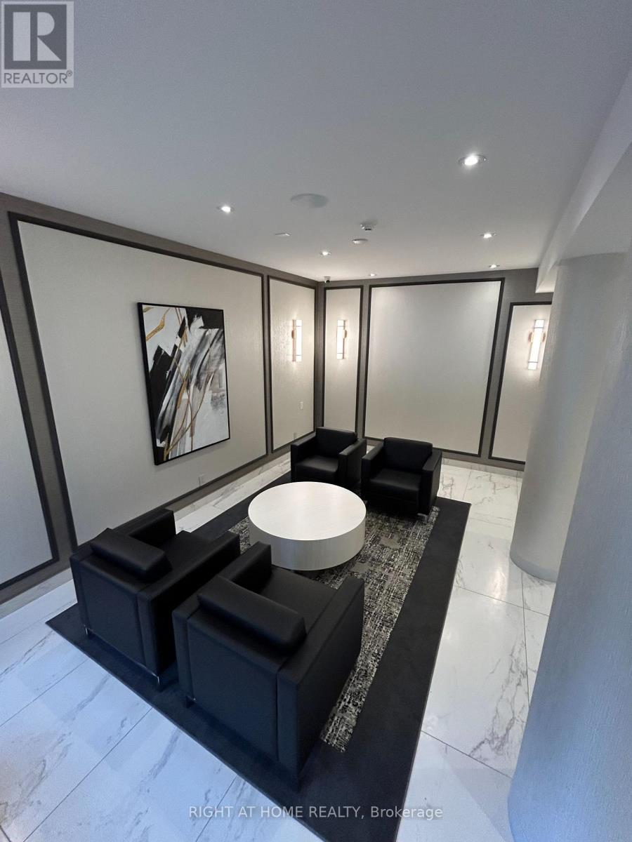 201 - 7460 Bathurst, Vaughan, ON - Indoor Photo Showing Other Room