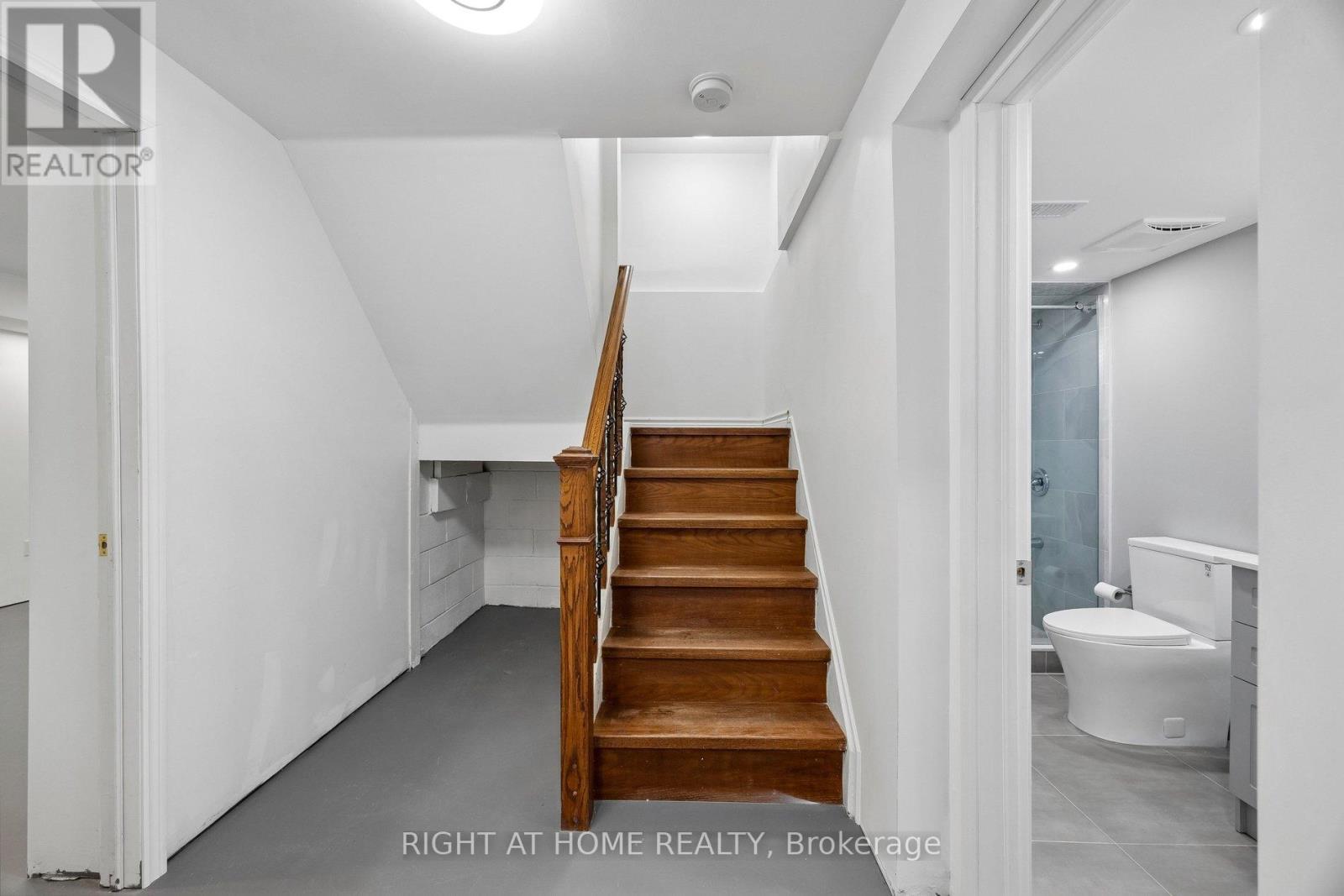 46 Tidefall Drive, Toronto, ON - Indoor