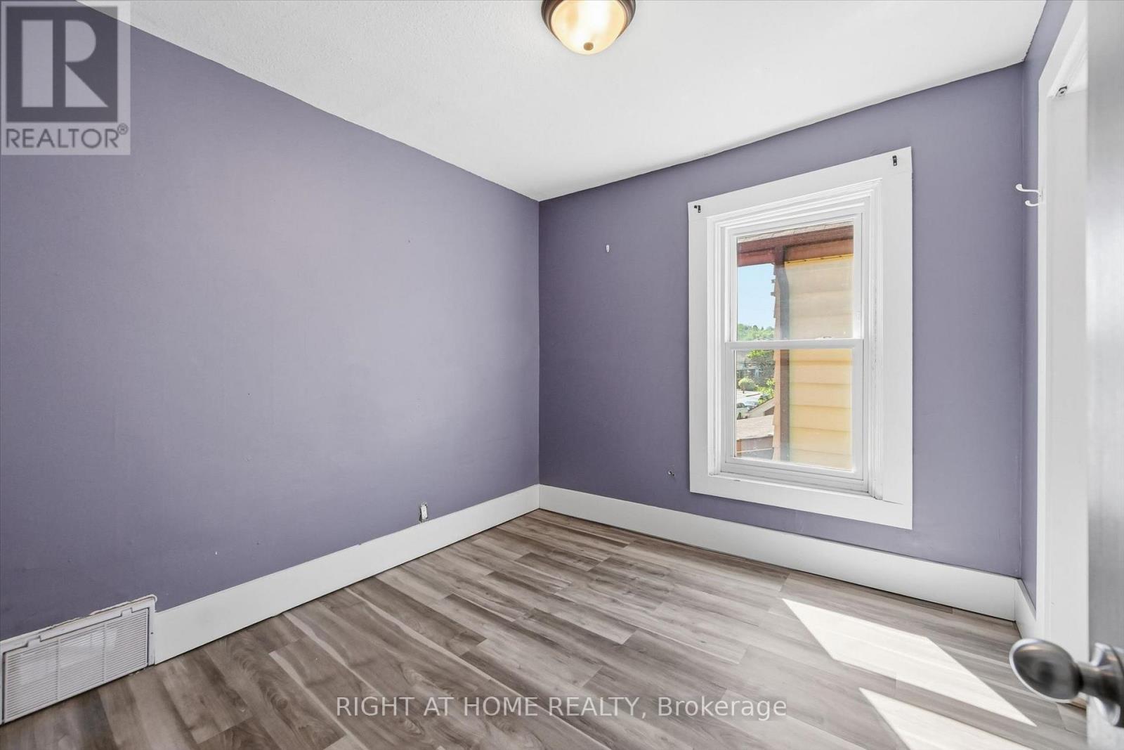 343 Cumberland Avenue, Hamilton, ON - Indoor Photo Showing Other Room