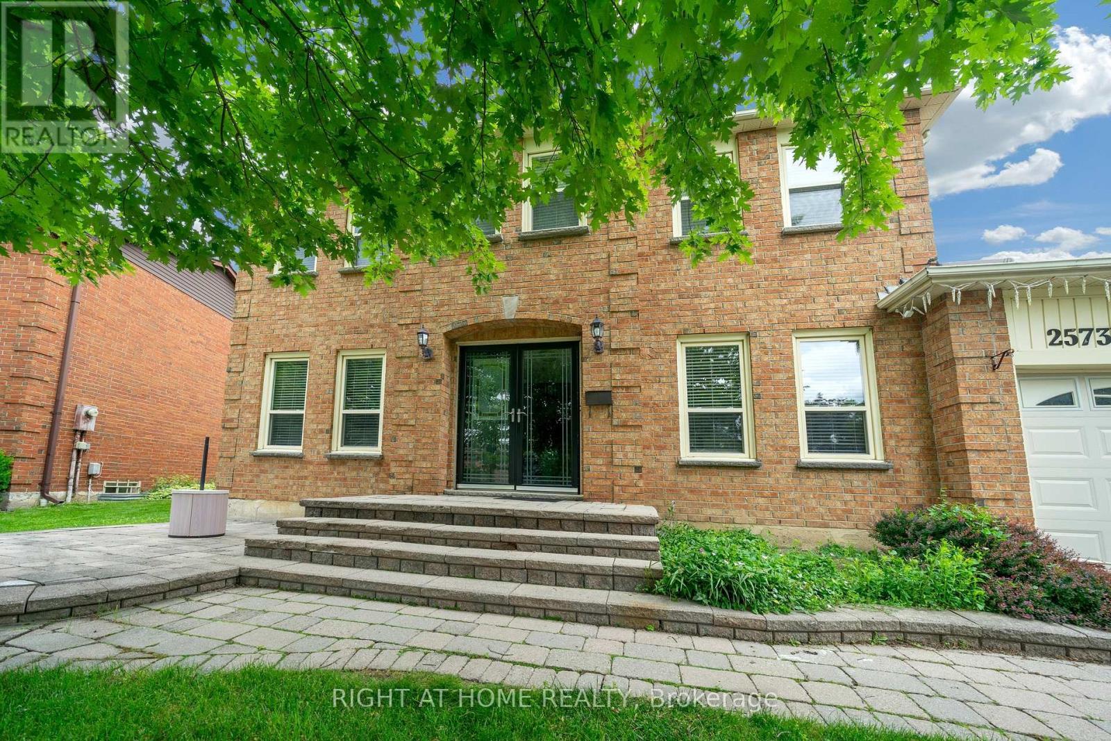 2573 Oshkin Court, Mississauga, ON - Outdoor