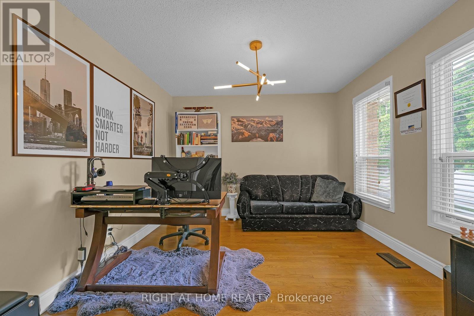 2573 Oshkin Court, Mississauga, ON - Indoor