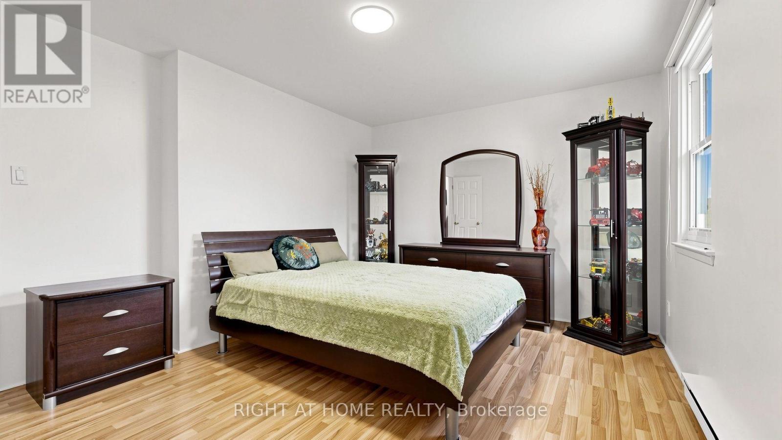 4 Harper Way, Markham, ON - Indoor Photo Showing Bedroom