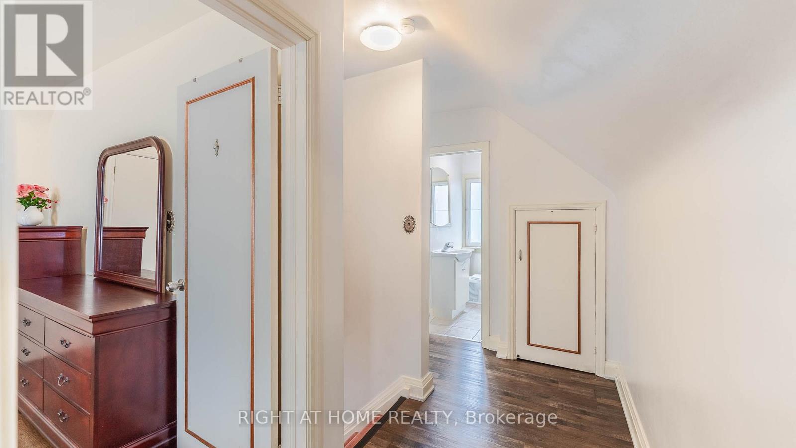 82 Tower Drive, Toronto, ON - Indoor Photo Showing Other Room