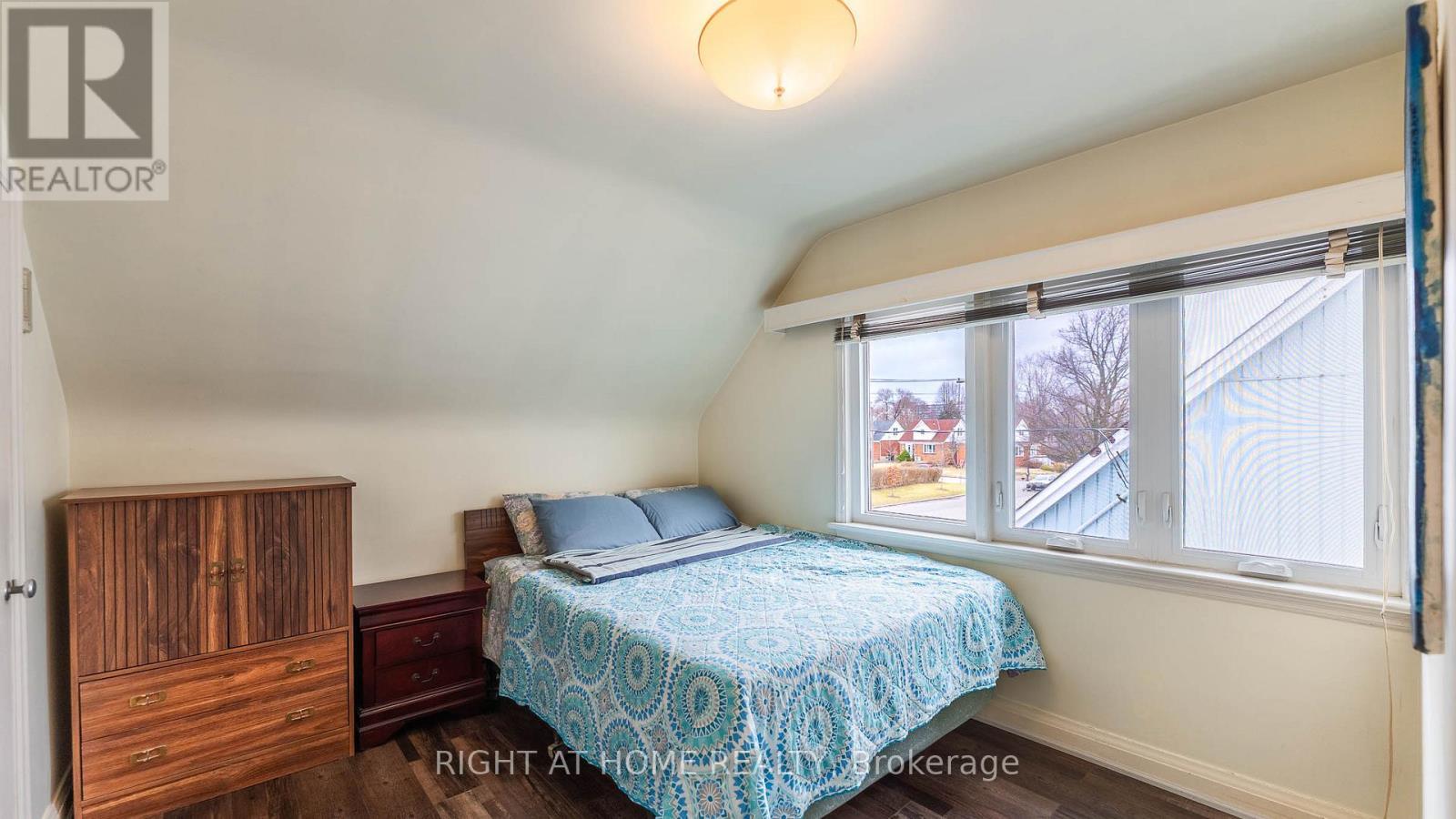 82 Tower Drive, Toronto, ON - Indoor Photo Showing Bedroom