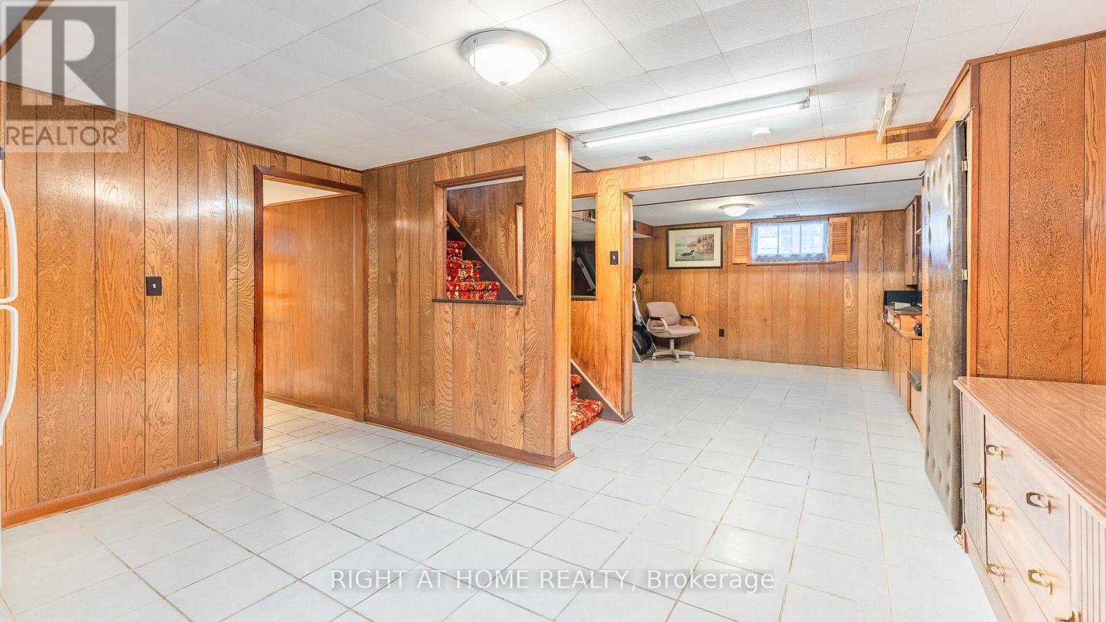 82 Tower Drive, Toronto, ON - Indoor Photo Showing Other Room