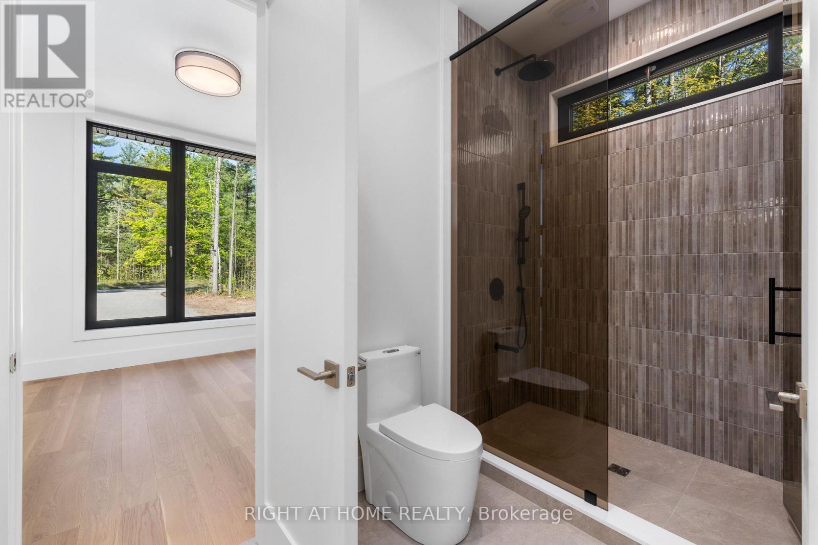 1318 Tiny Beaches Rd S Road, Tiny, ON - Indoor Photo Showing Bathroom